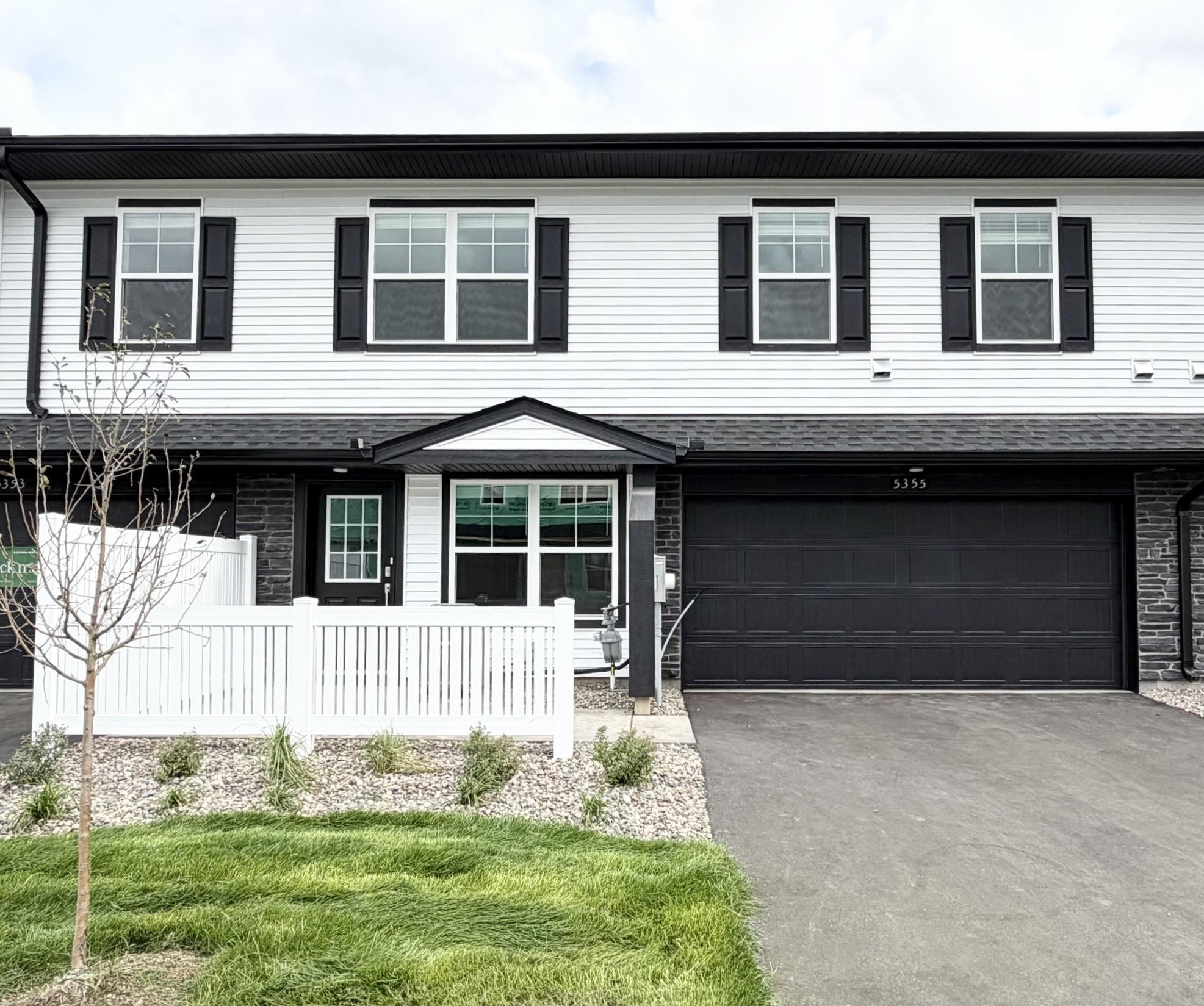 5355 Long Pointe Pass Property Photo 1