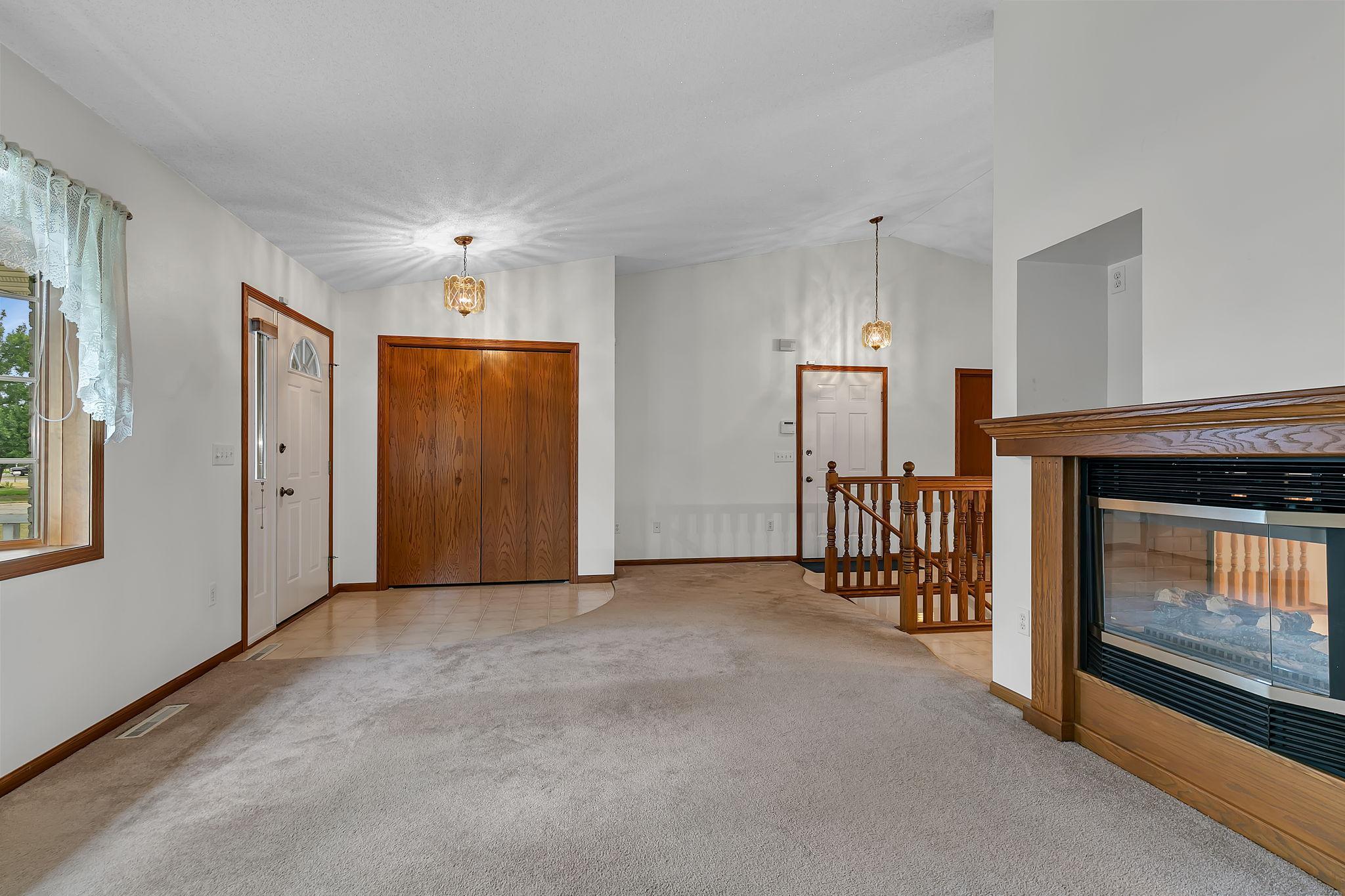 343 Pondview Lane Property Photo 3