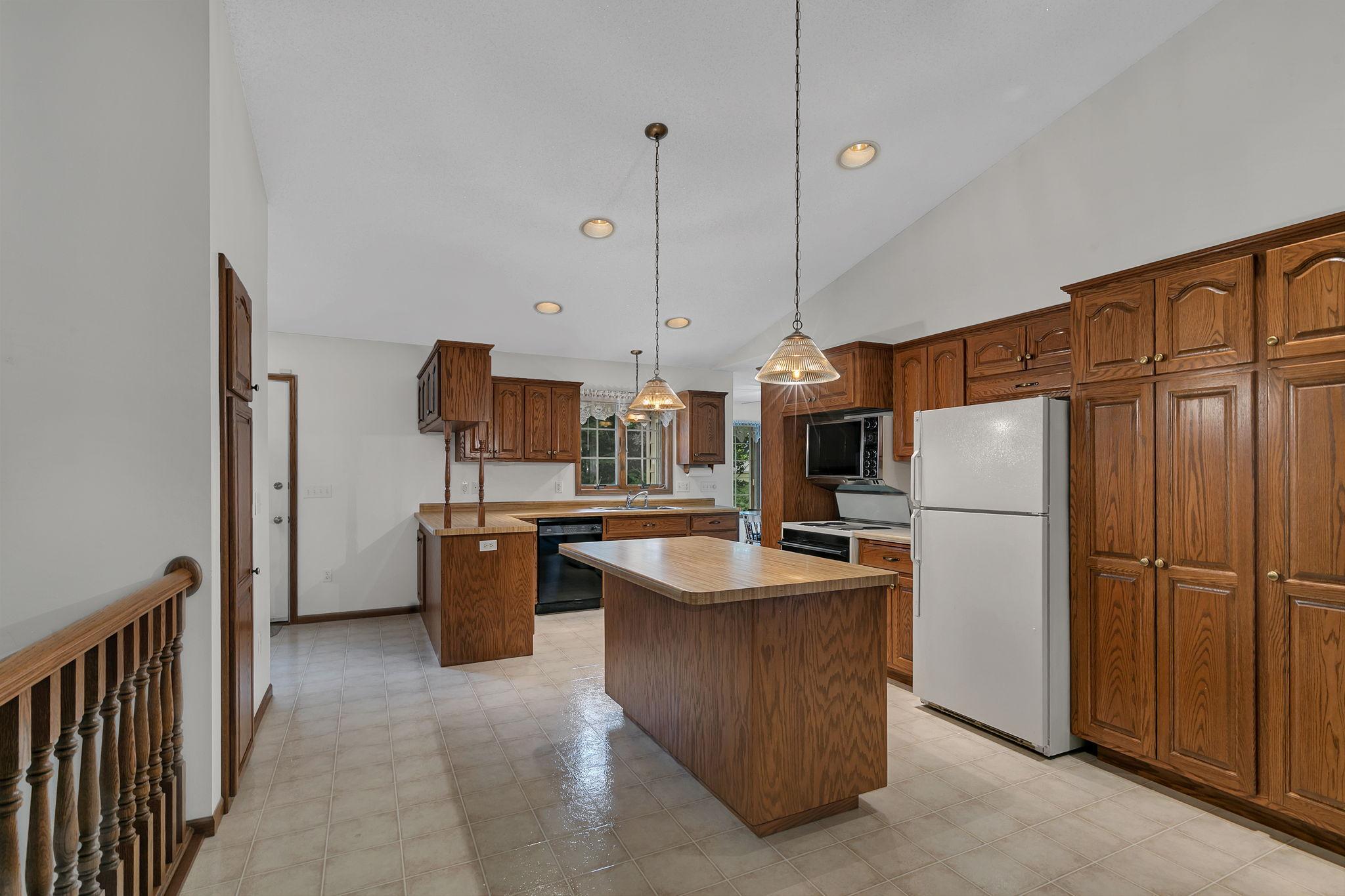 343 Pondview Lane Property Photo 5
