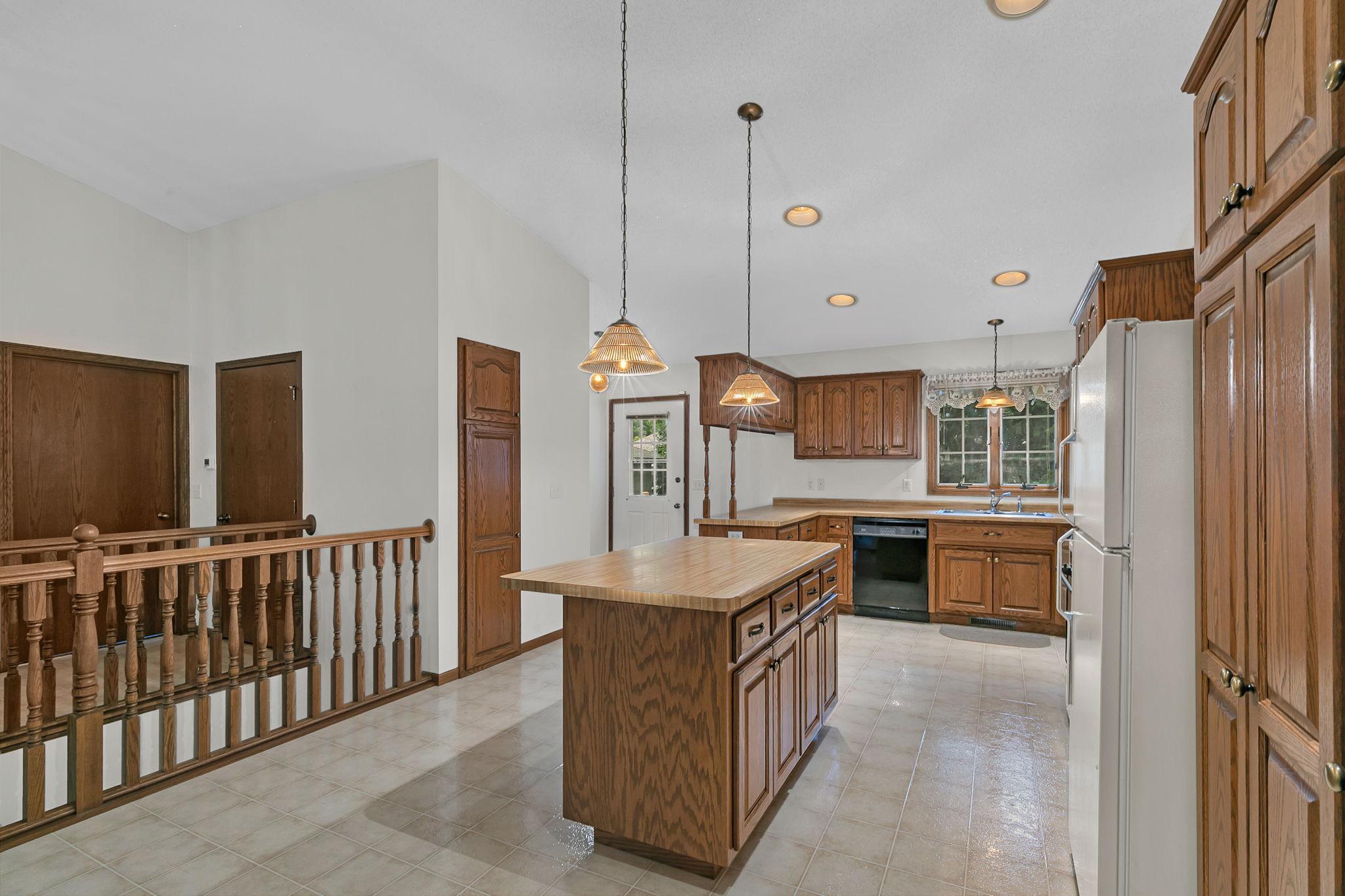 343 Pondview Lane Property Photo 6