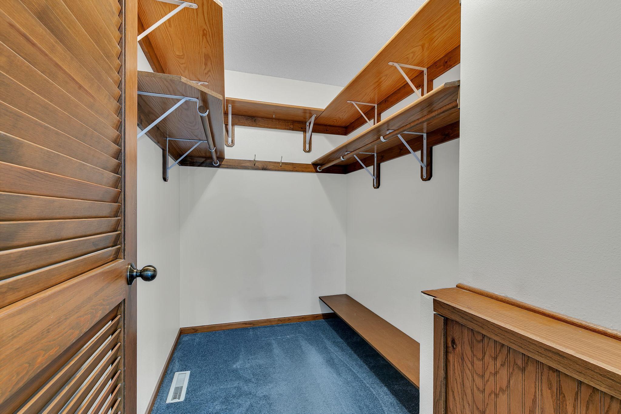 343 Pondview Lane Property Photo 16