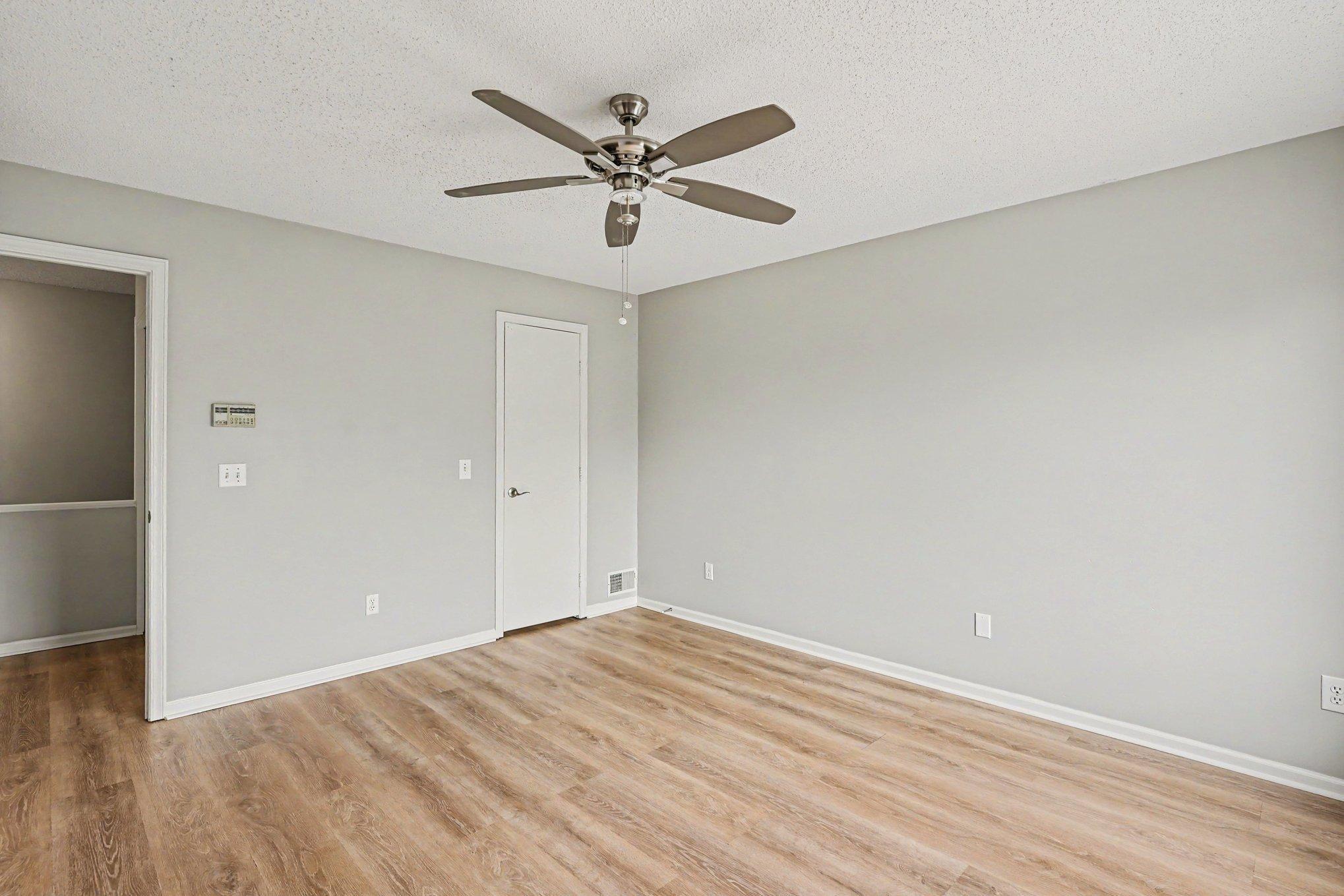 4300 Meghan Lane 302 Property Photo 13