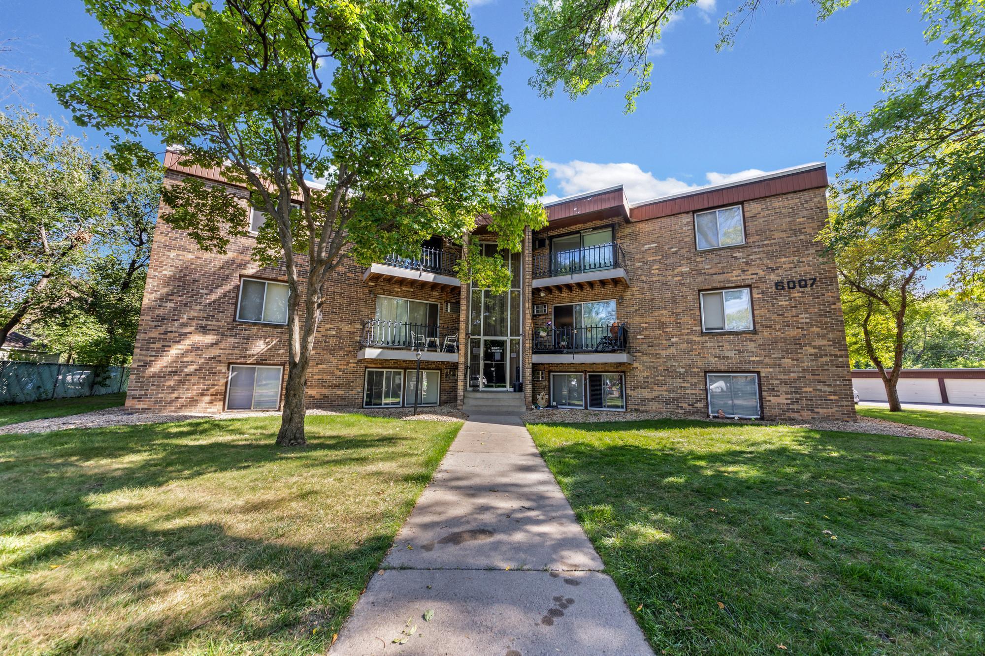 6007 W Broadway Avenue 303