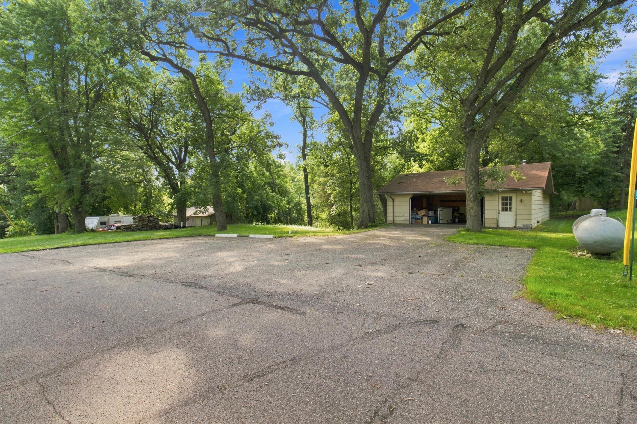 65560 210th Street Property Photo 33