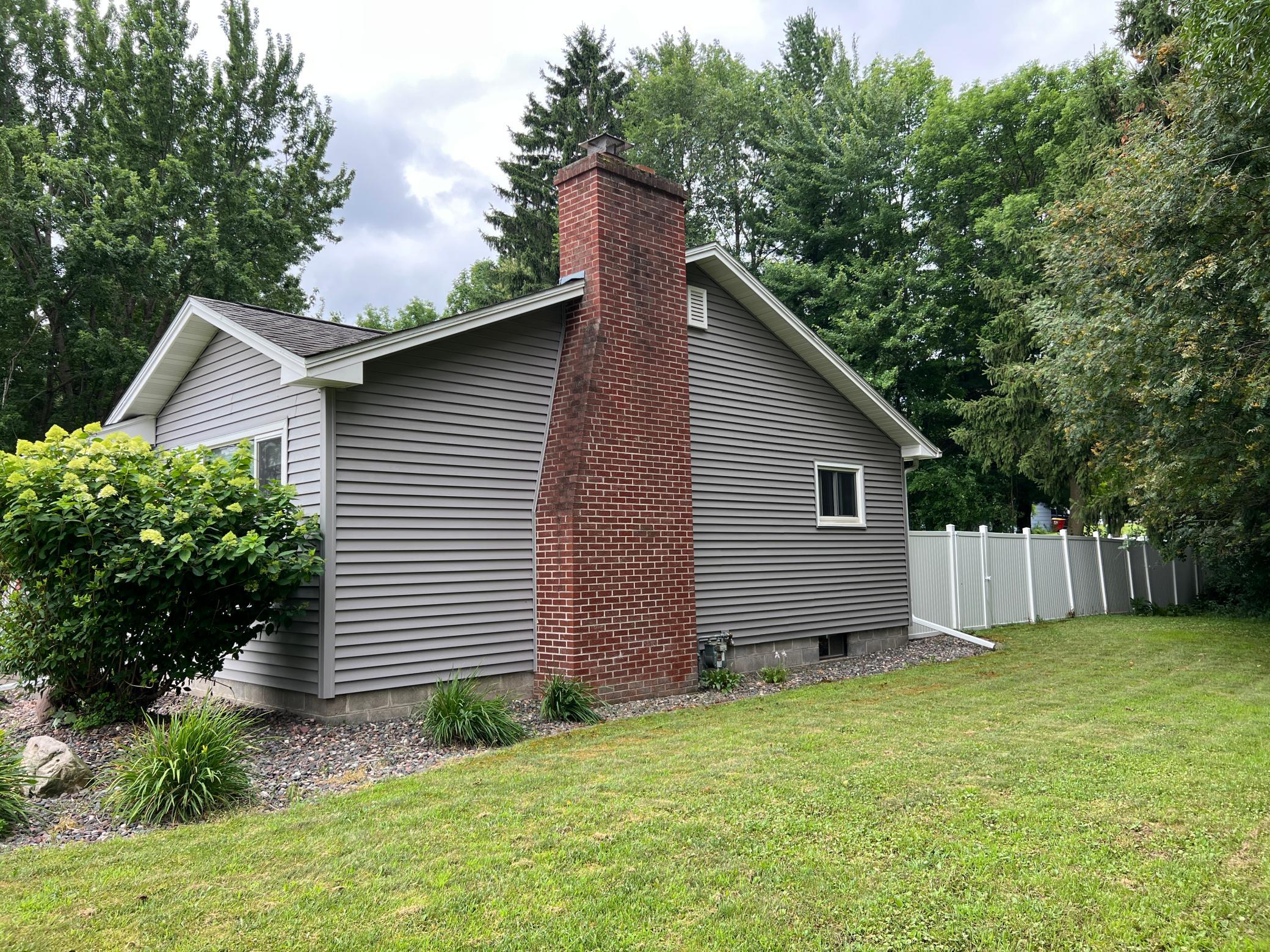 1045 10th Avenue Property Photo 5