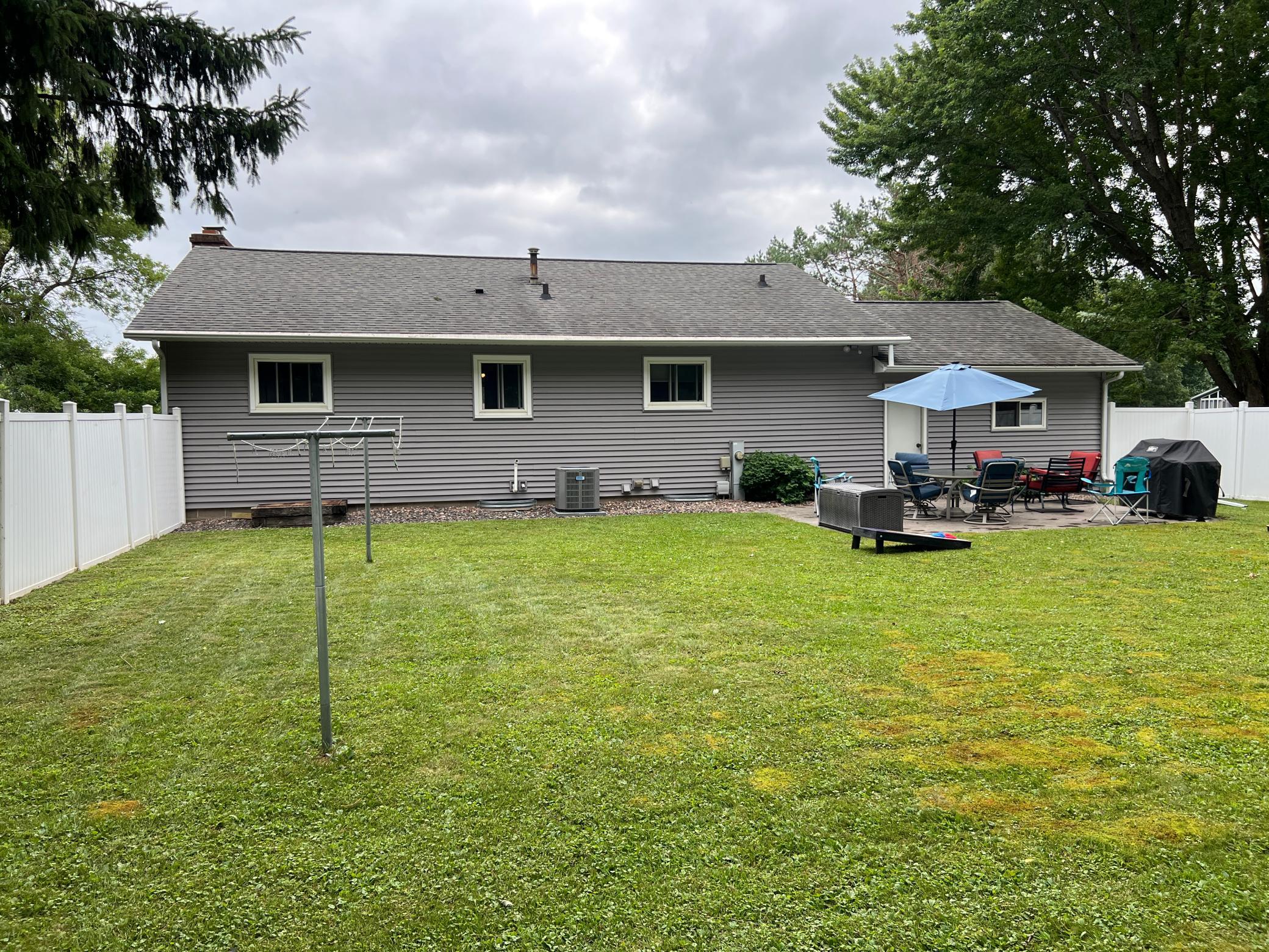 1045 10th Avenue Property Photo 6