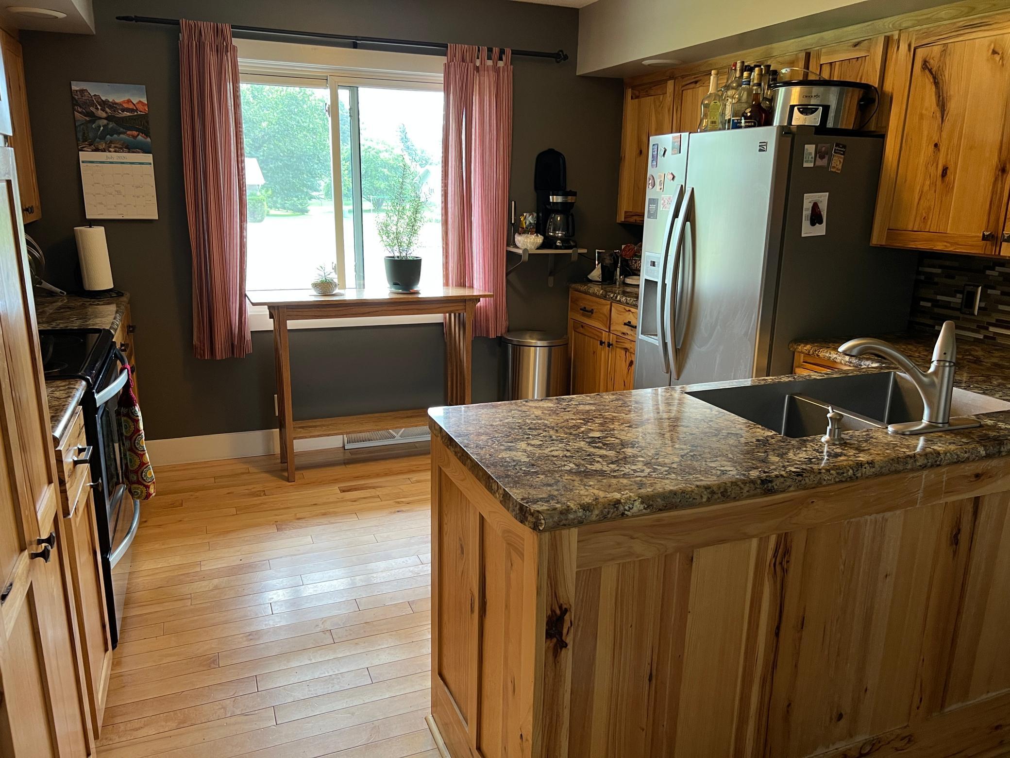 1045 10th Avenue Property Photo 8