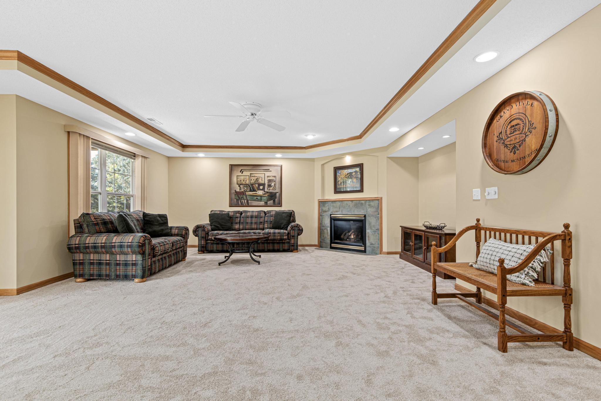 408 Holly Lane N Property Photo 34