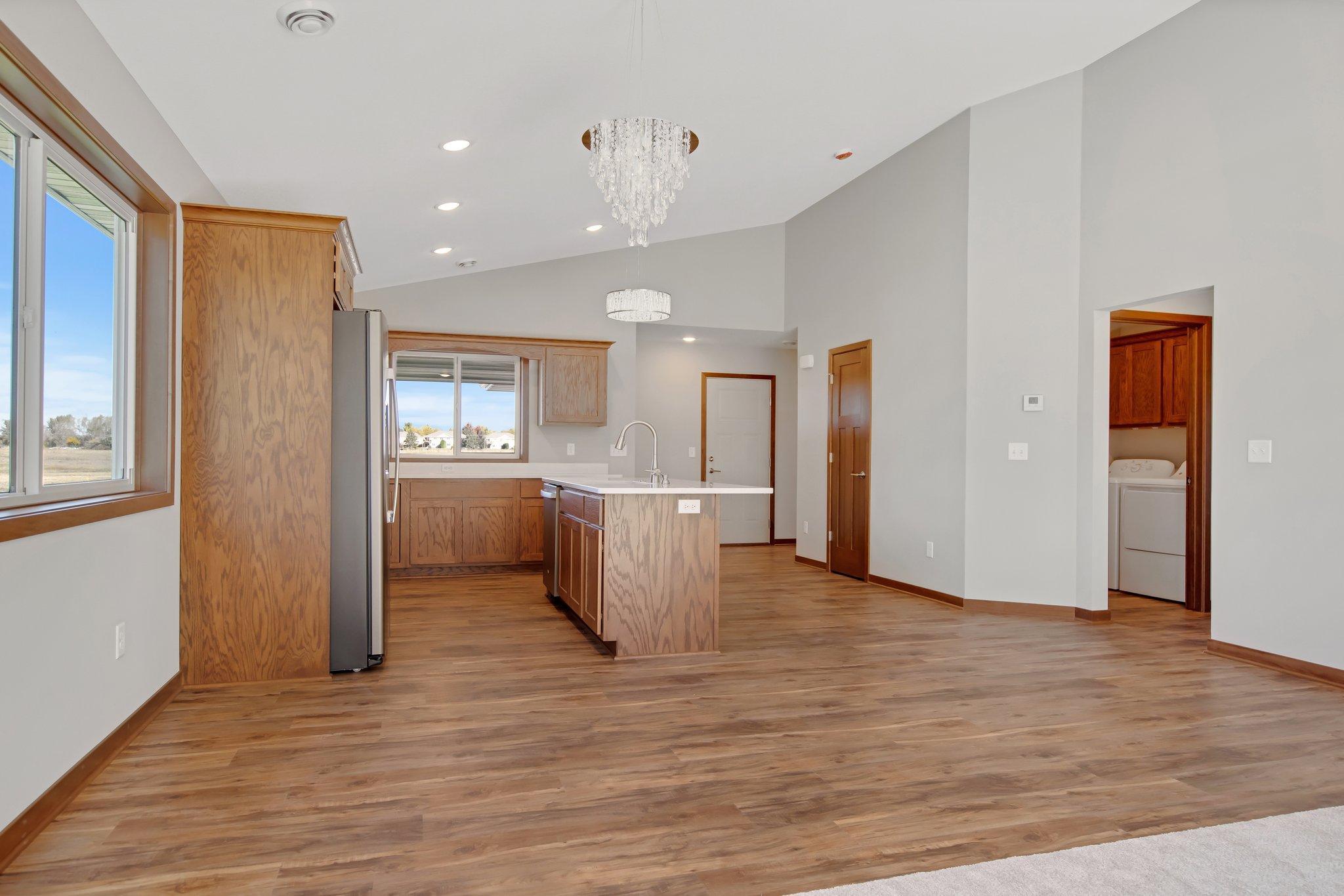 301 Gateway Parkway Property Photo 13