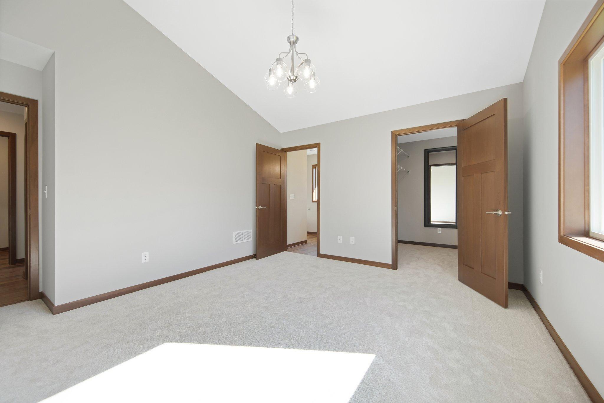 301 Gateway Parkway Property Photo 17