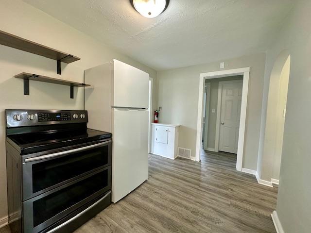 521 5th Avenue E Property Photo 4
