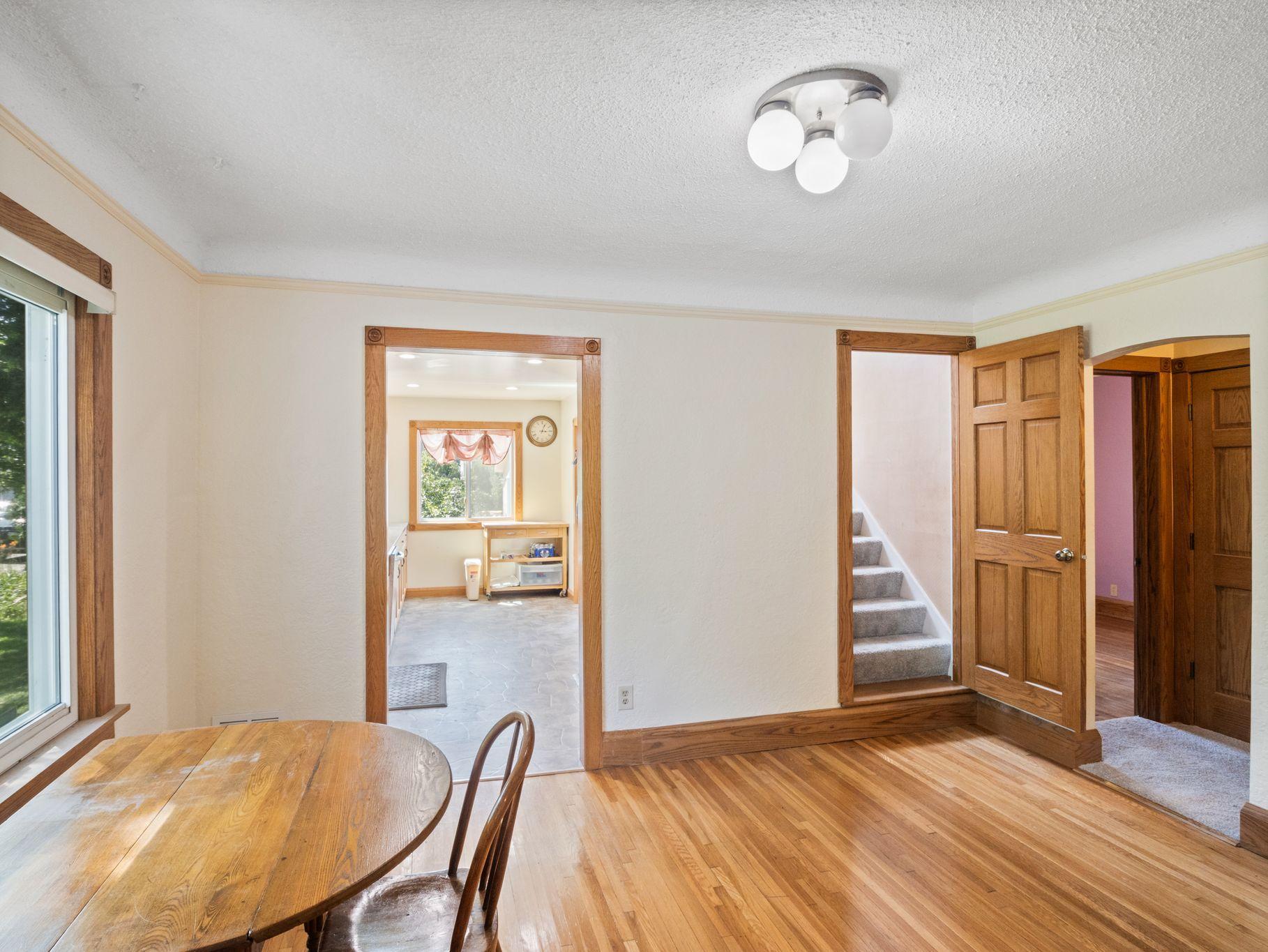 5103 Douglas Drive N Property Photo 6
