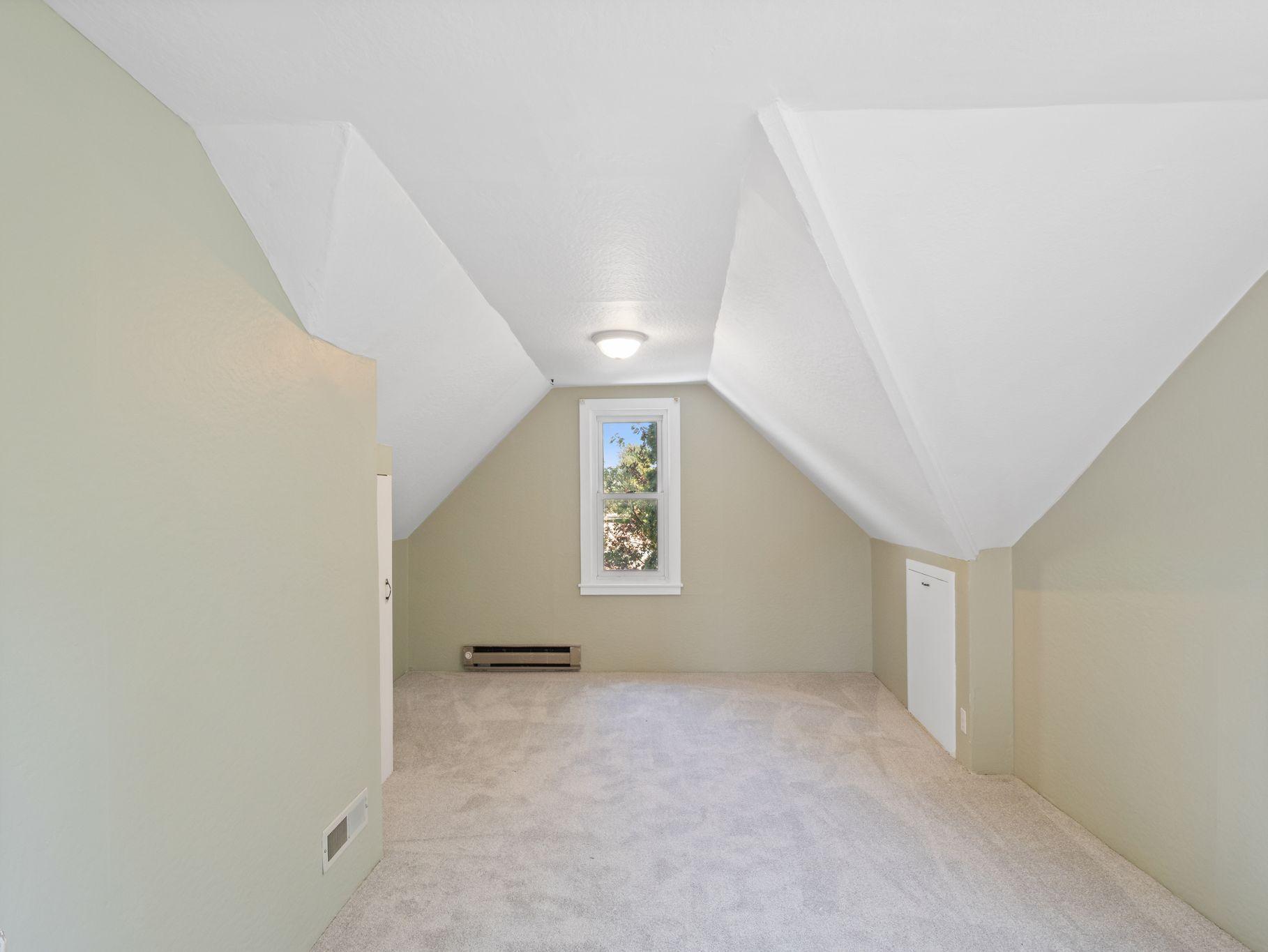 5103 Douglas Drive N Property Photo 19