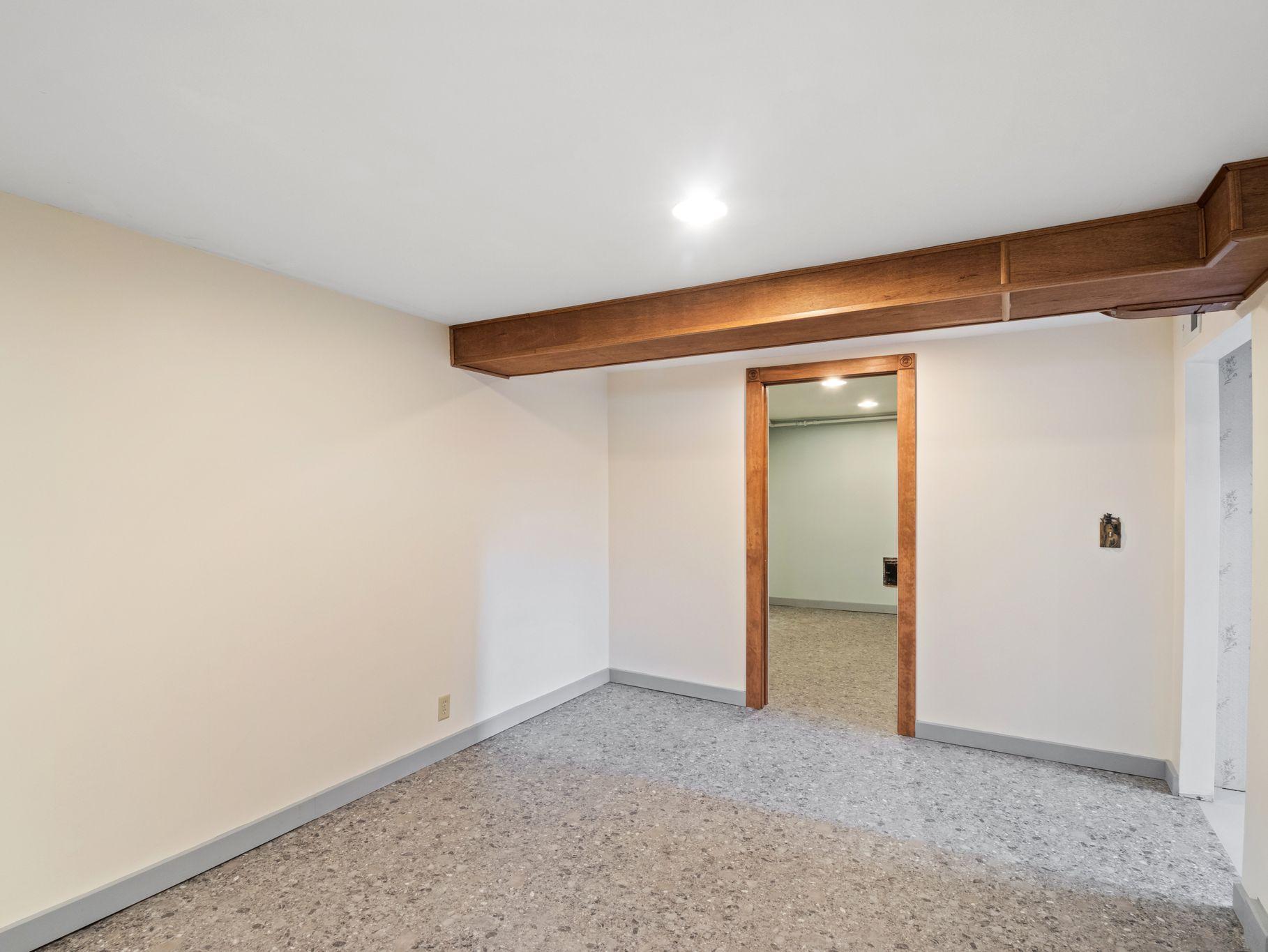 5103 Douglas Drive N Property Photo 25