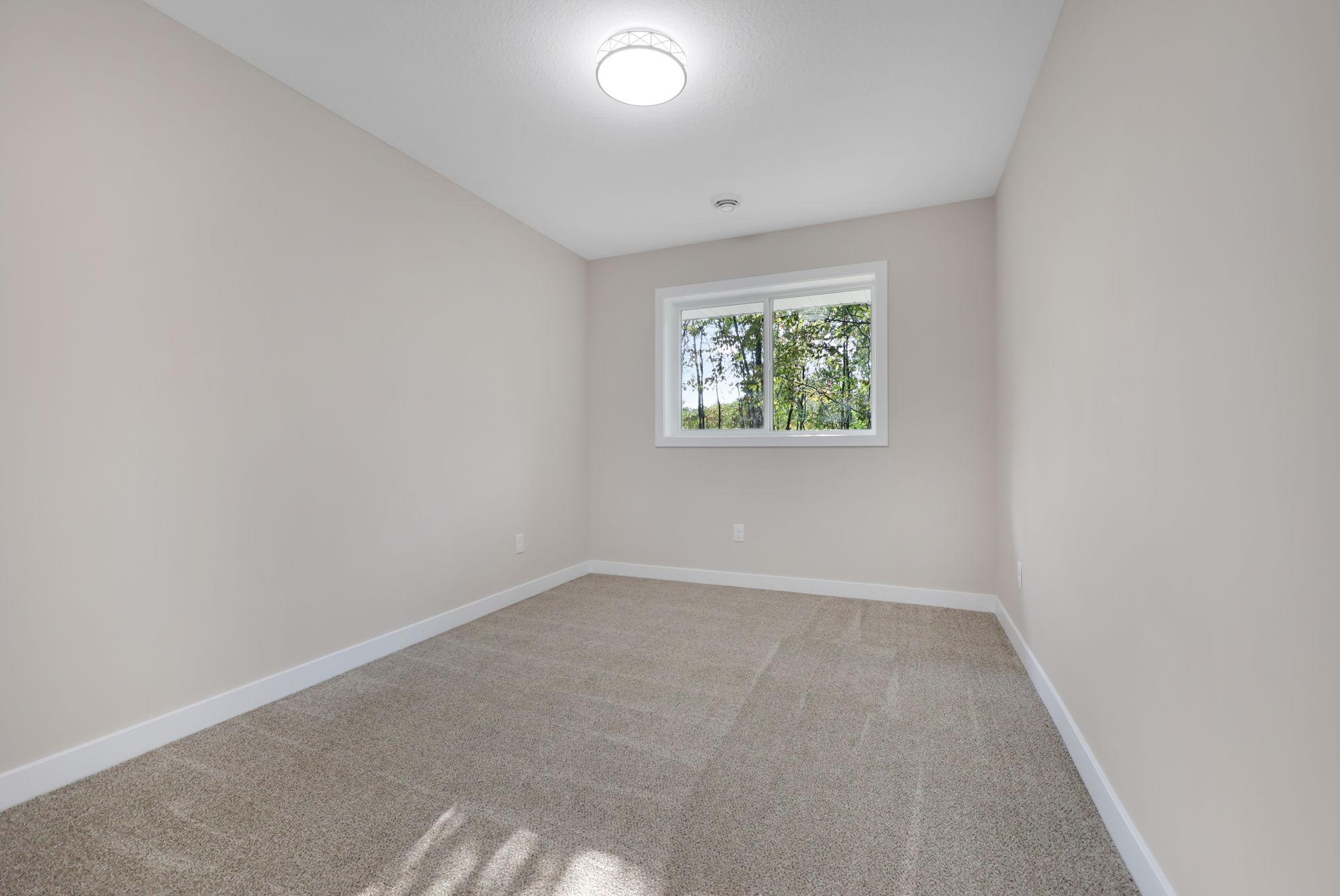 331 Gateway Parkway Property Photo 16