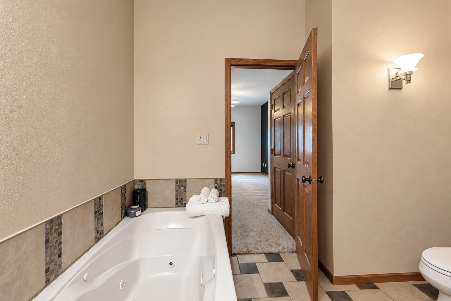 109 Cougar Drive Property Photo 28