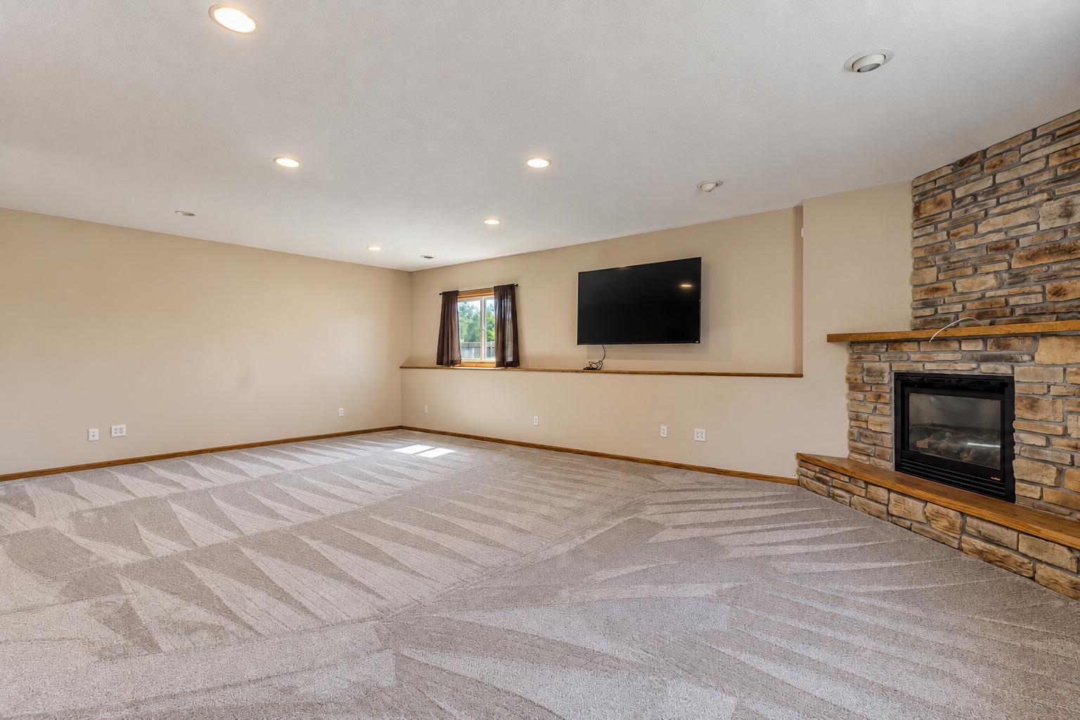 109 Cougar Drive Property Photo 37