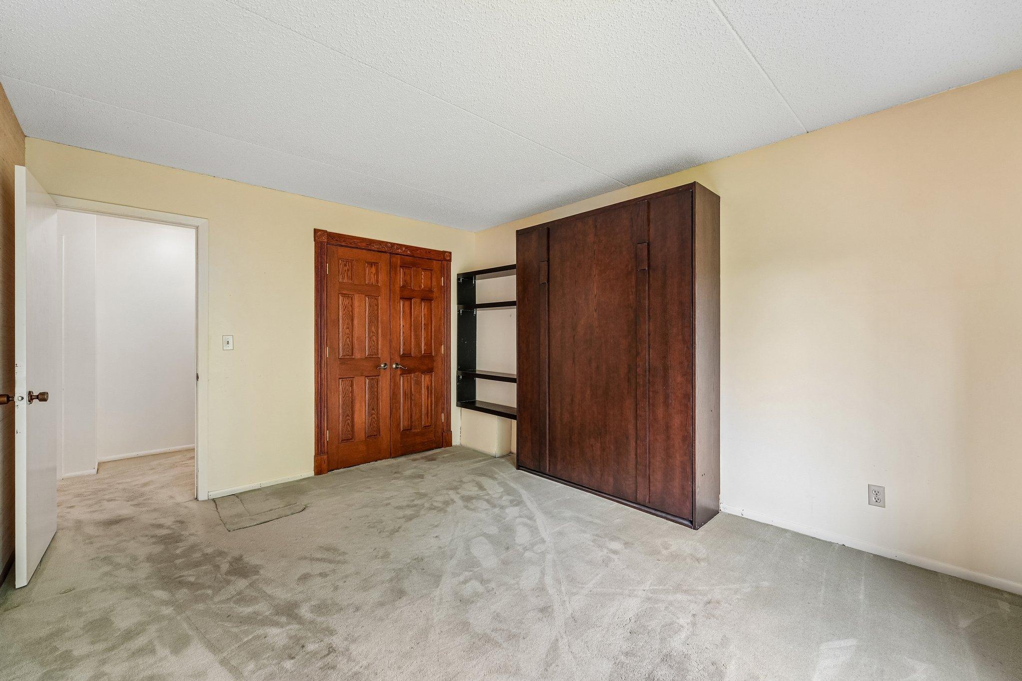 2445 Londin Lane E 202 Property Photo 15