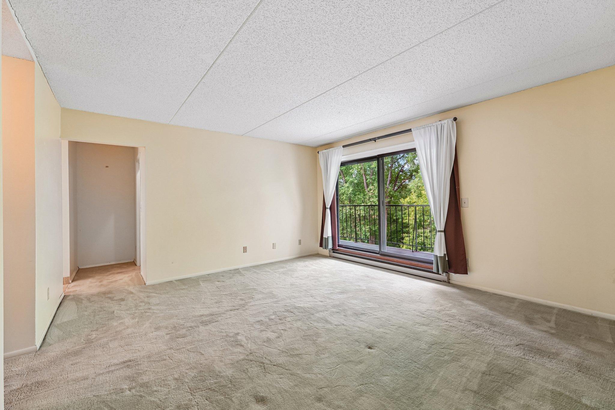 2445 Londin Lane E 202 Property Photo 18