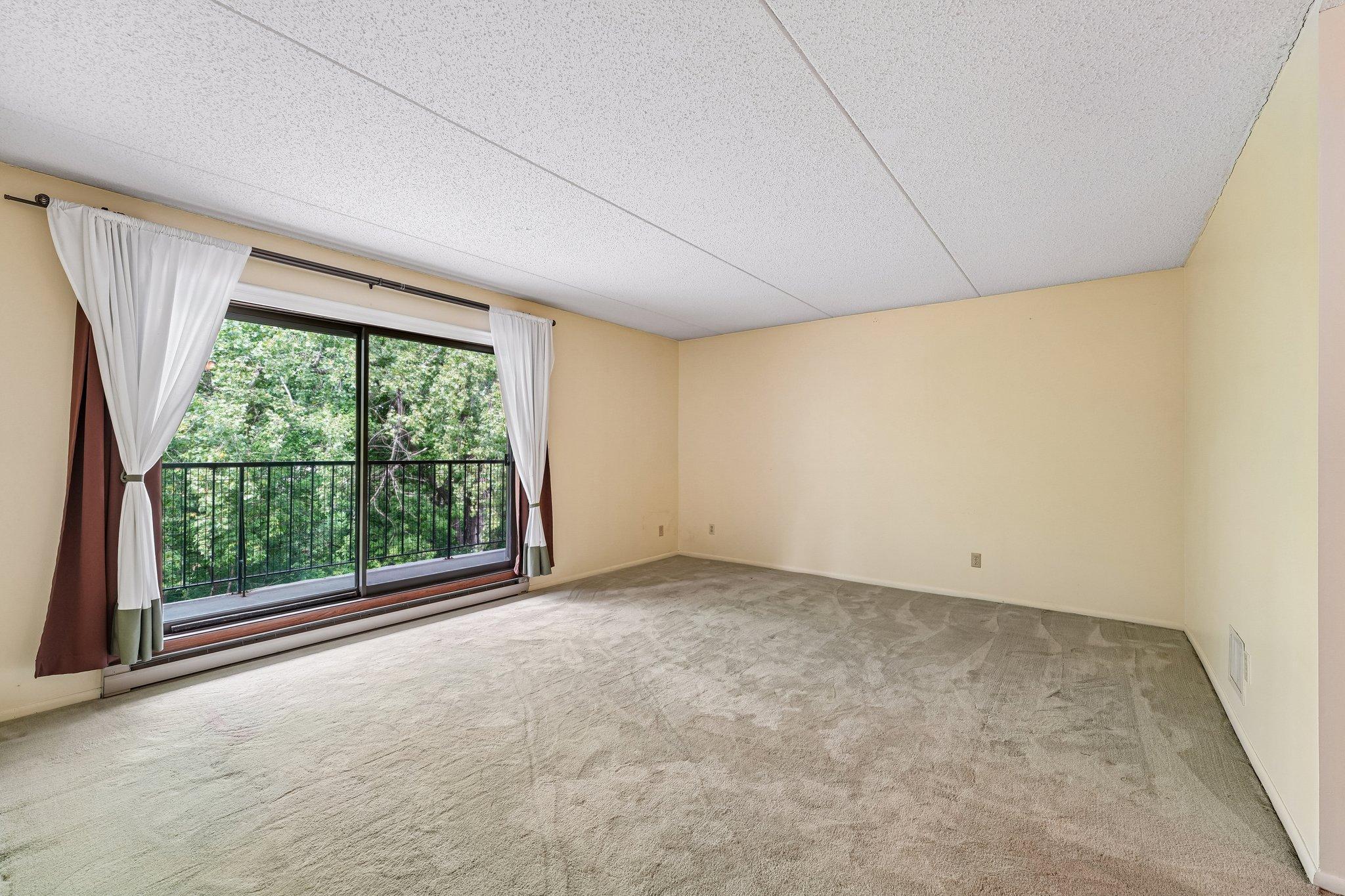 2445 Londin Lane E 202 Property Photo 20