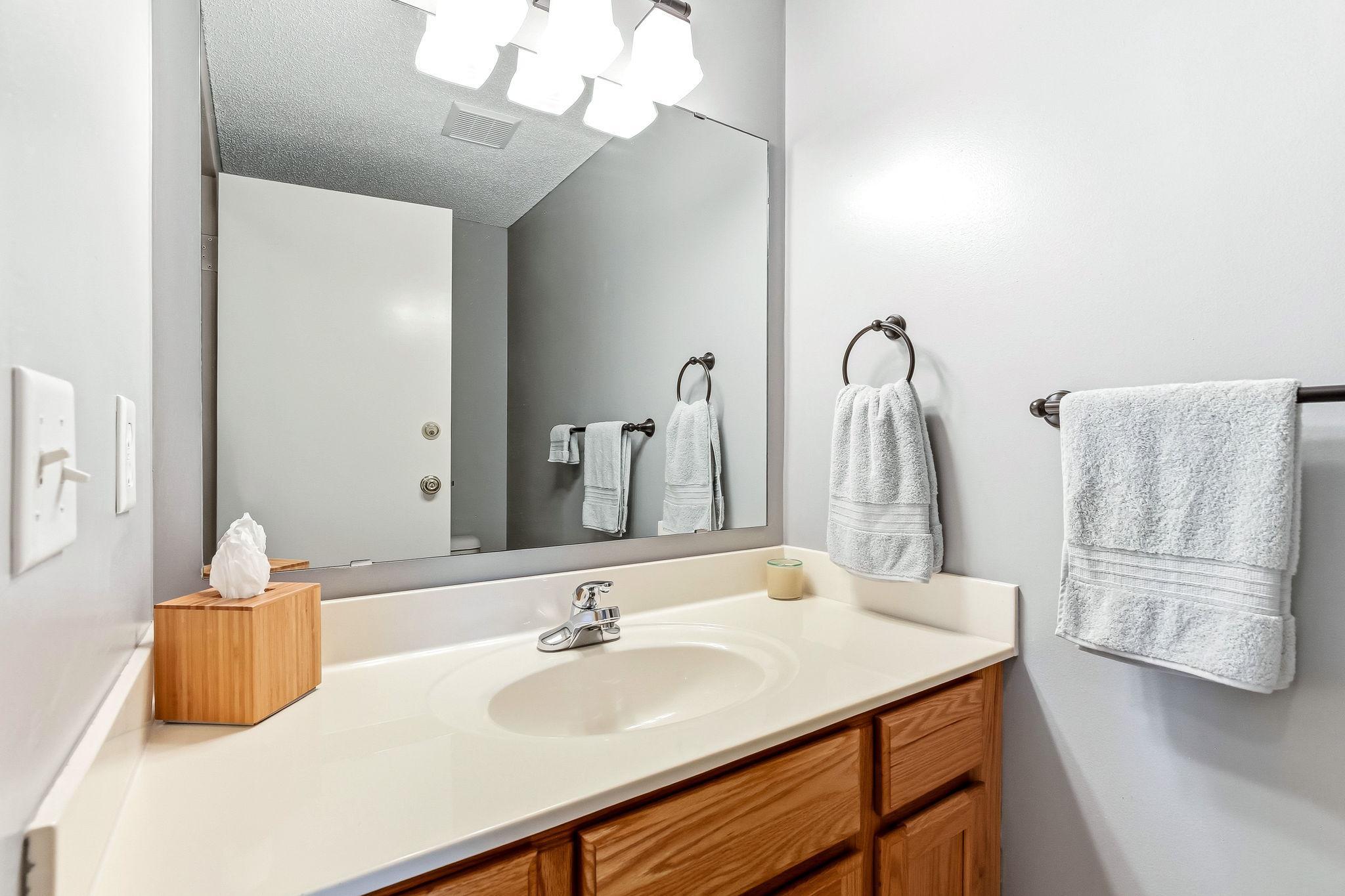 17521 Gillette Way 11081 Property Photo 6