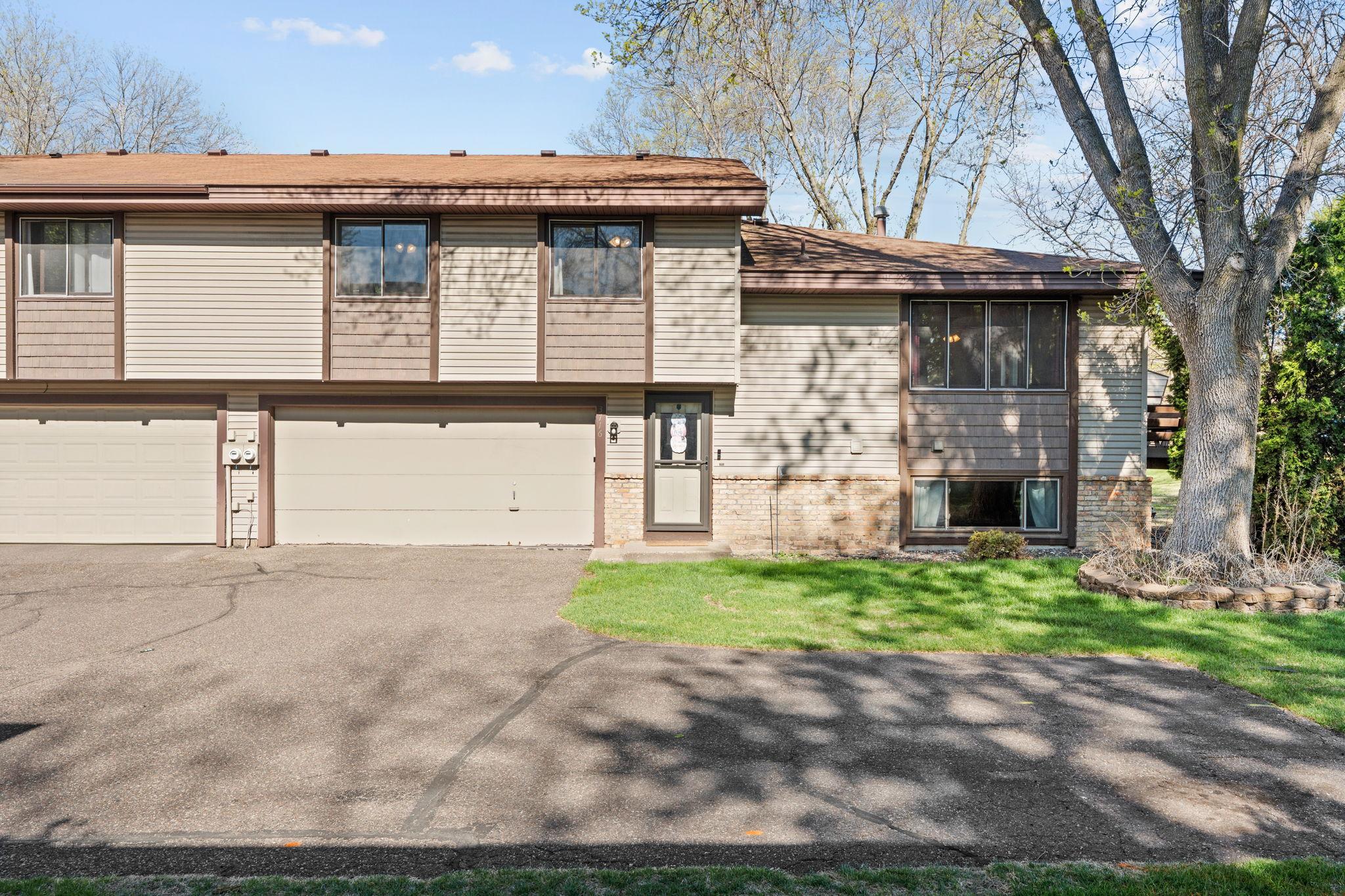 3716 Brookdale Circle N Property Photo 1