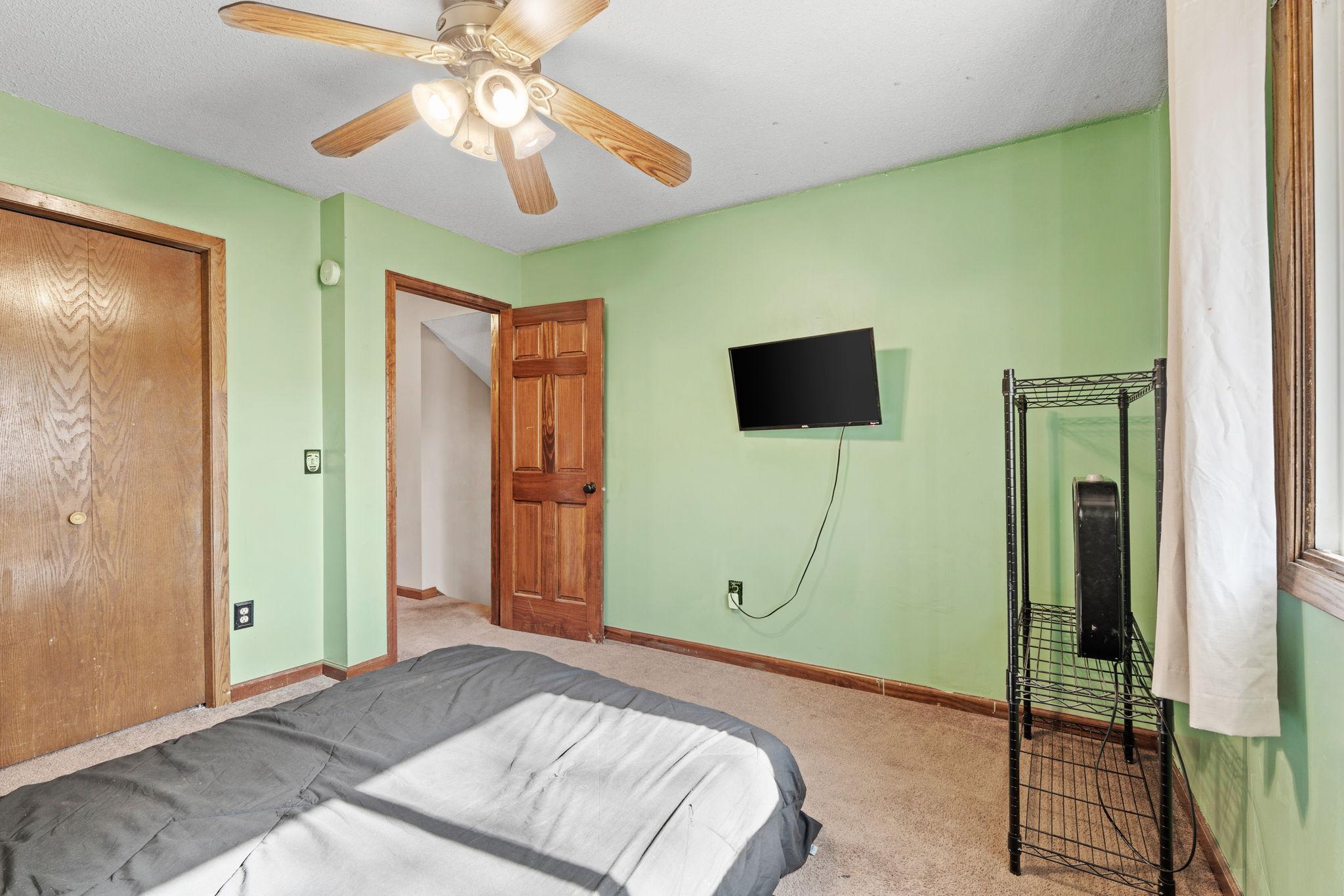 3716 Brookdale Circle N Property Photo 17