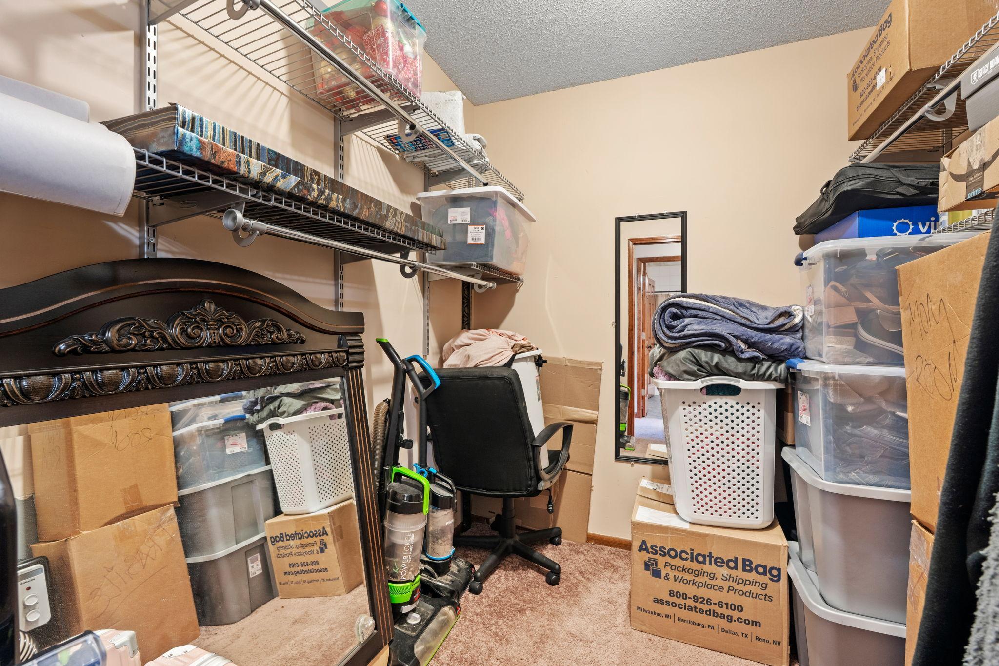 3716 Brookdale Circle N Property Photo 21
