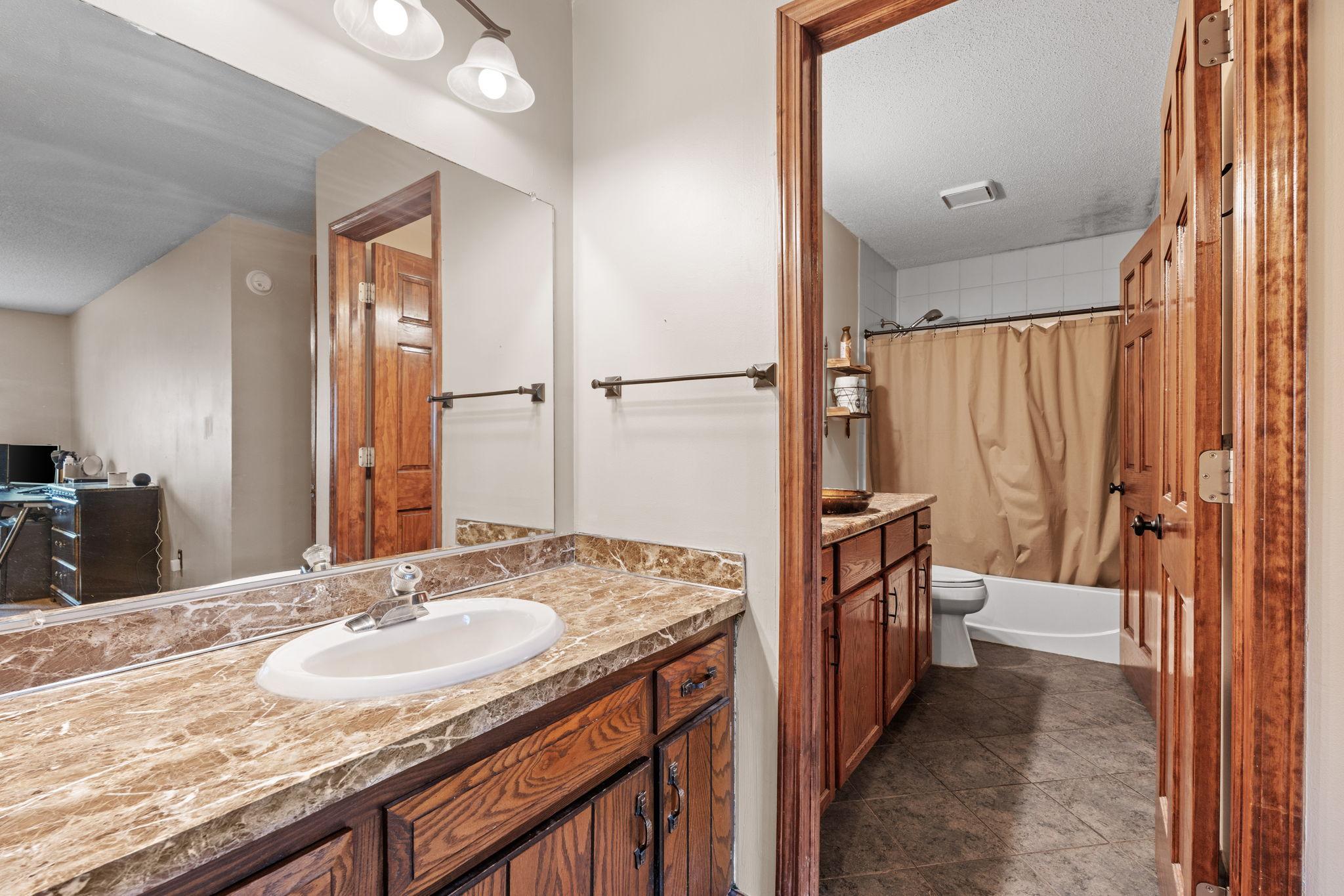 3716 Brookdale Circle N Property Photo 22