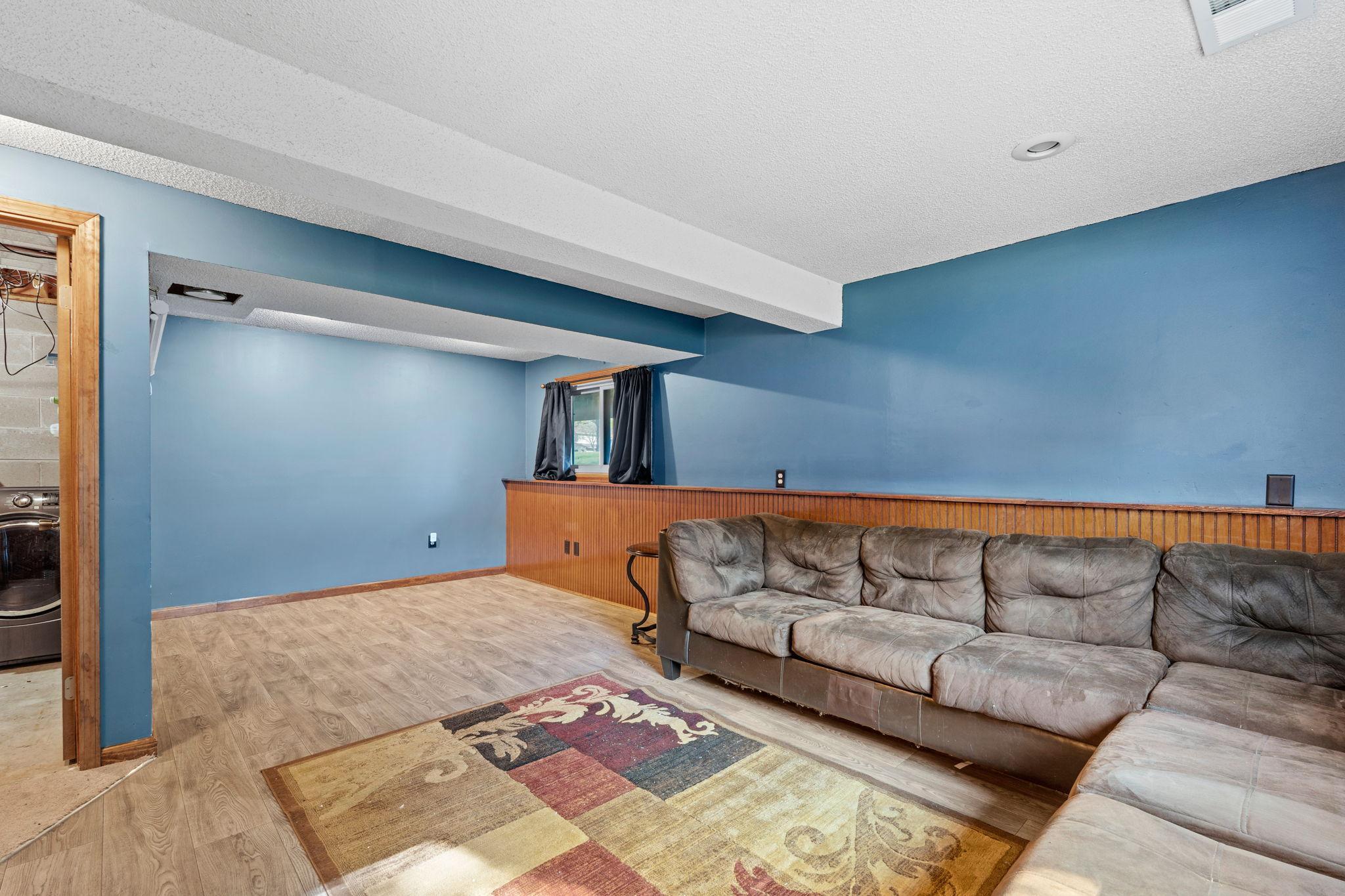 3716 Brookdale Circle N Property Photo 27