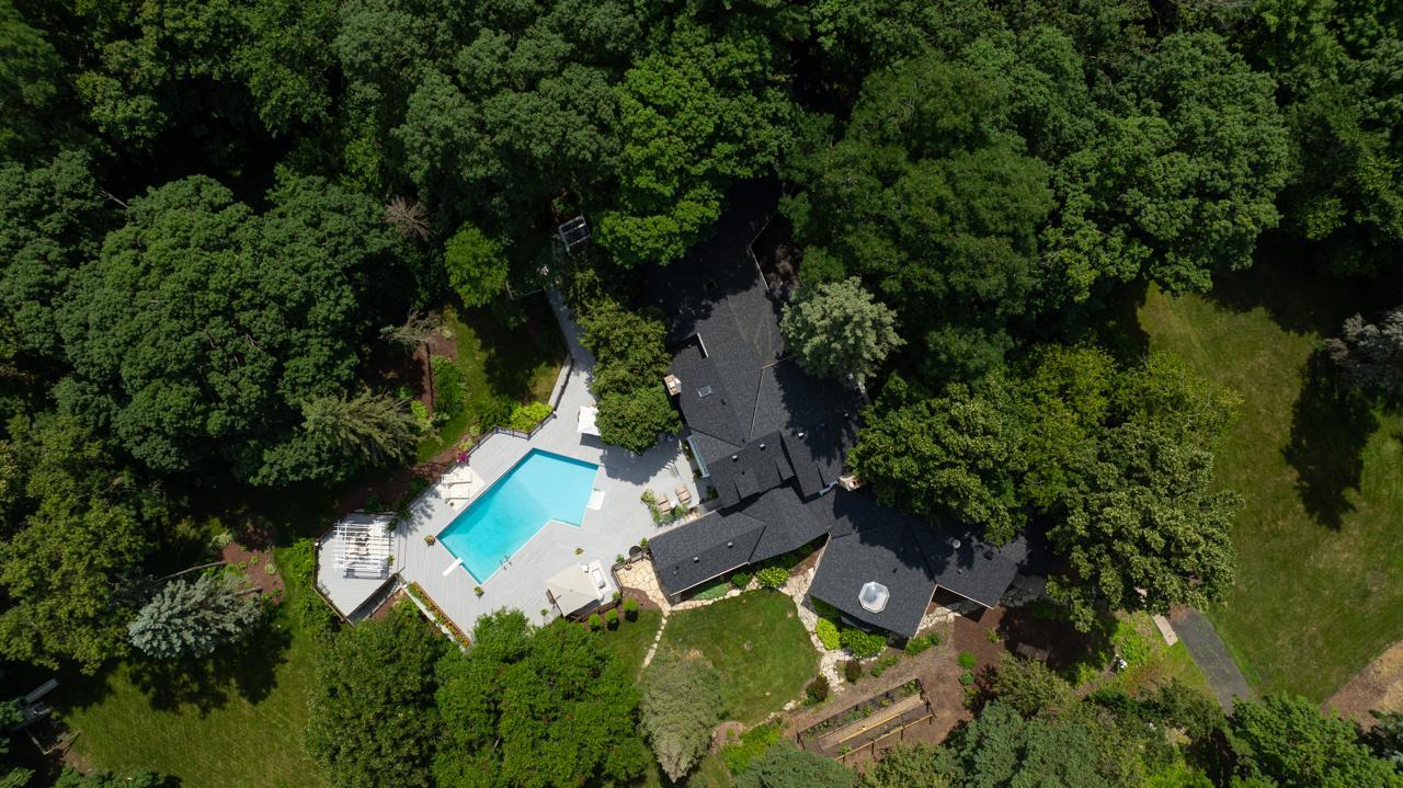3865 Hillcrest Road Property Photo 38