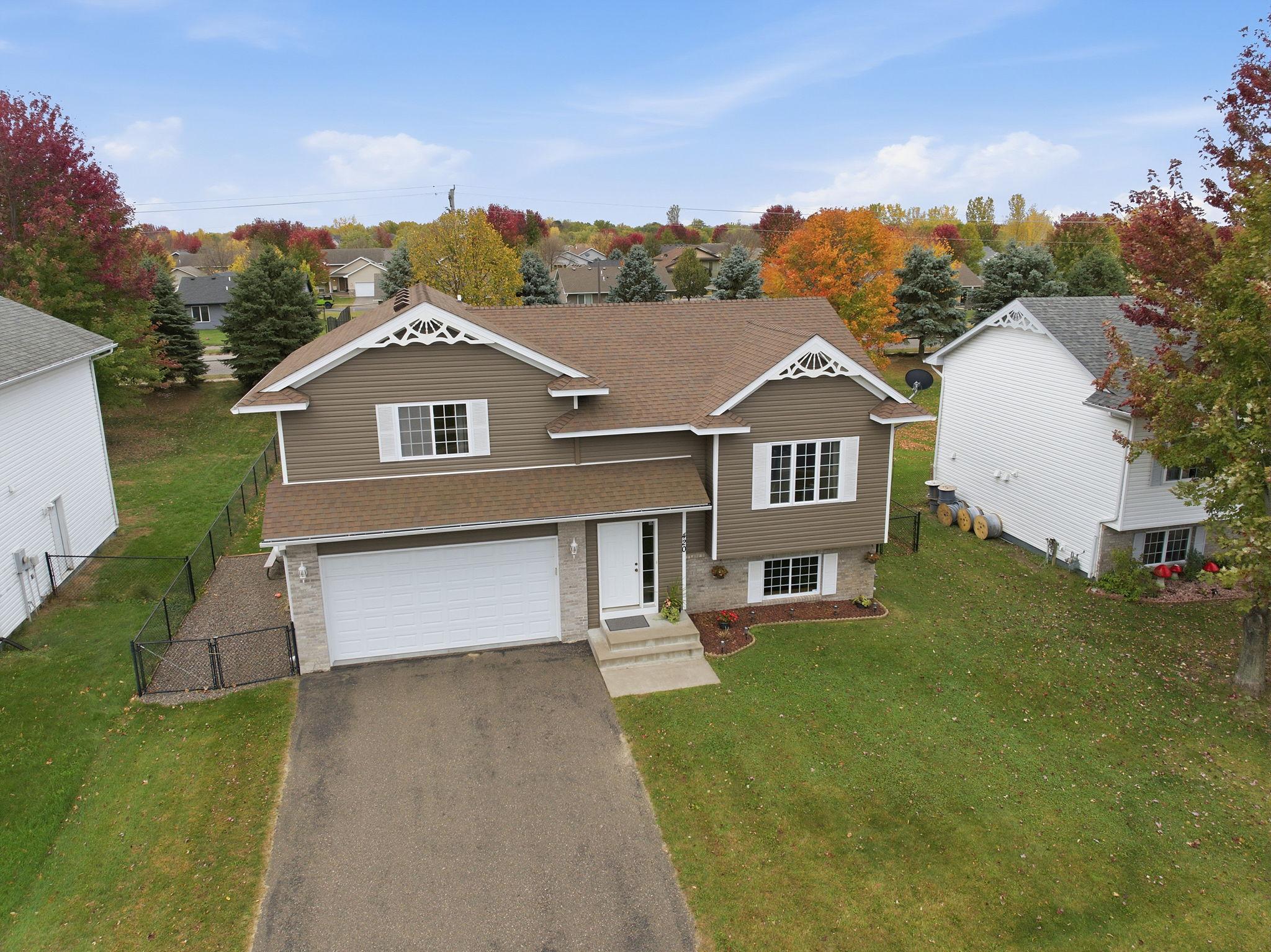 420 Moline Loop Nw Property Photo 2