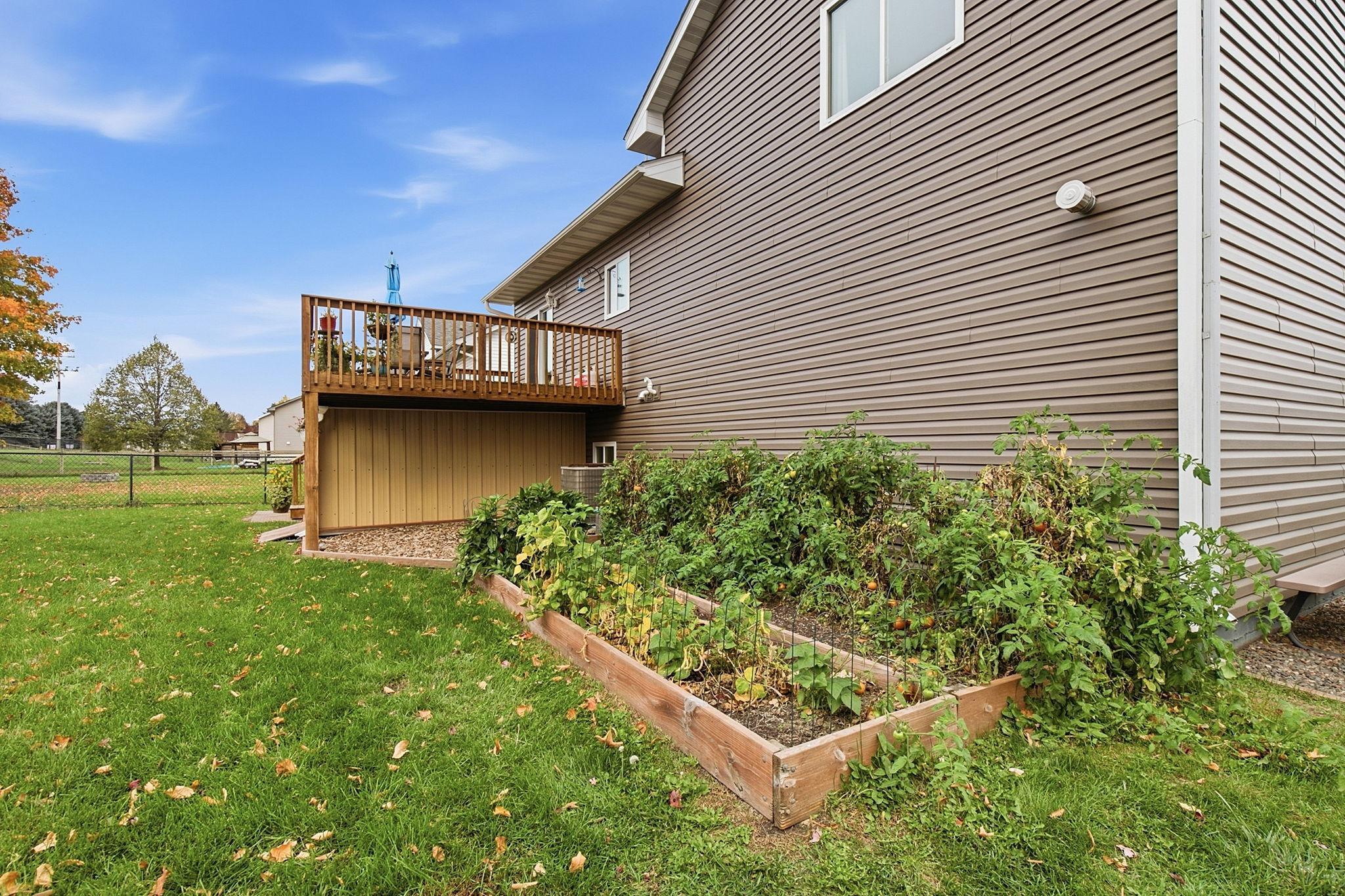 420 Moline Loop Nw Property Photo 37