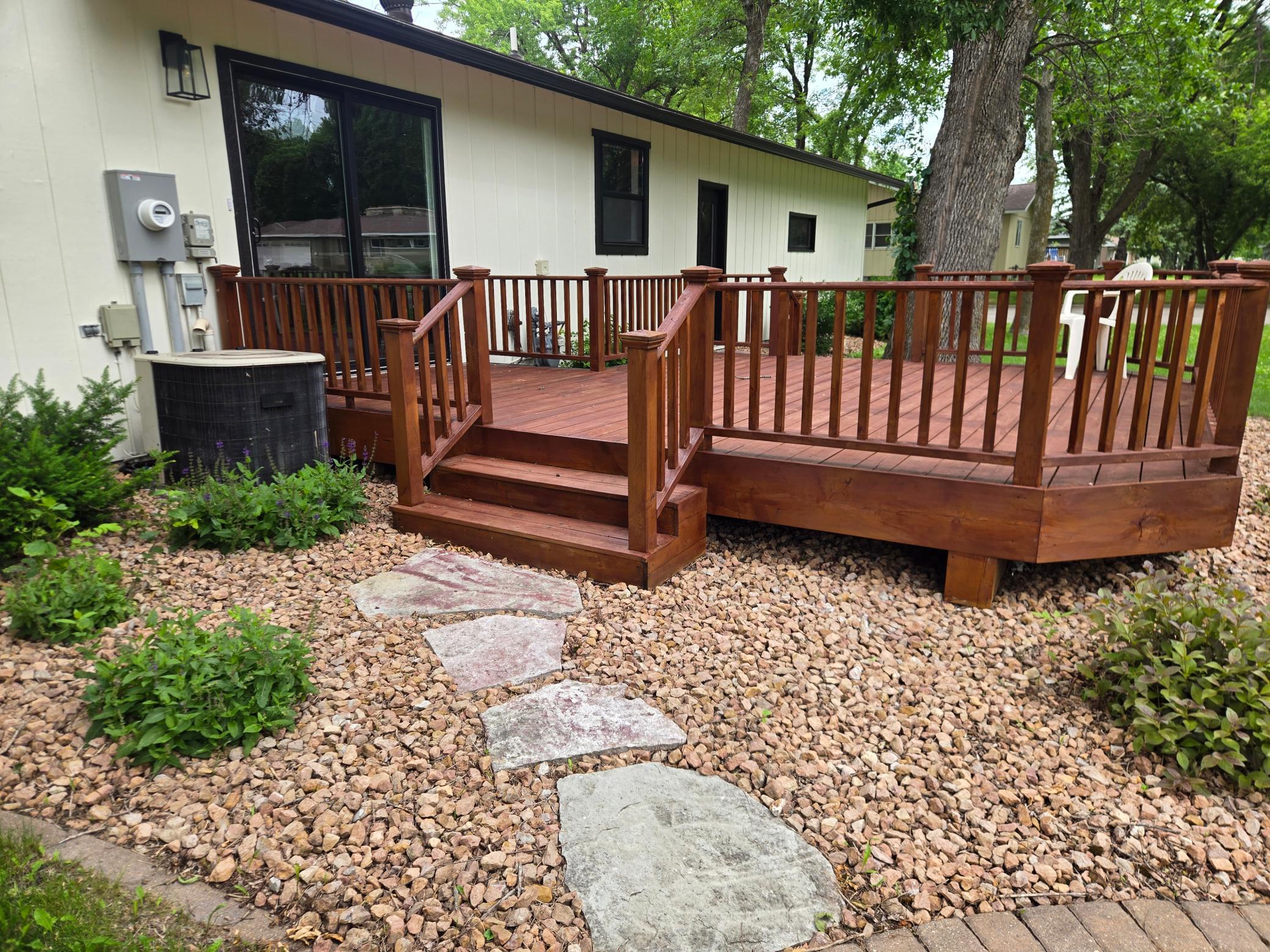250 School Avenue Property Photo 6