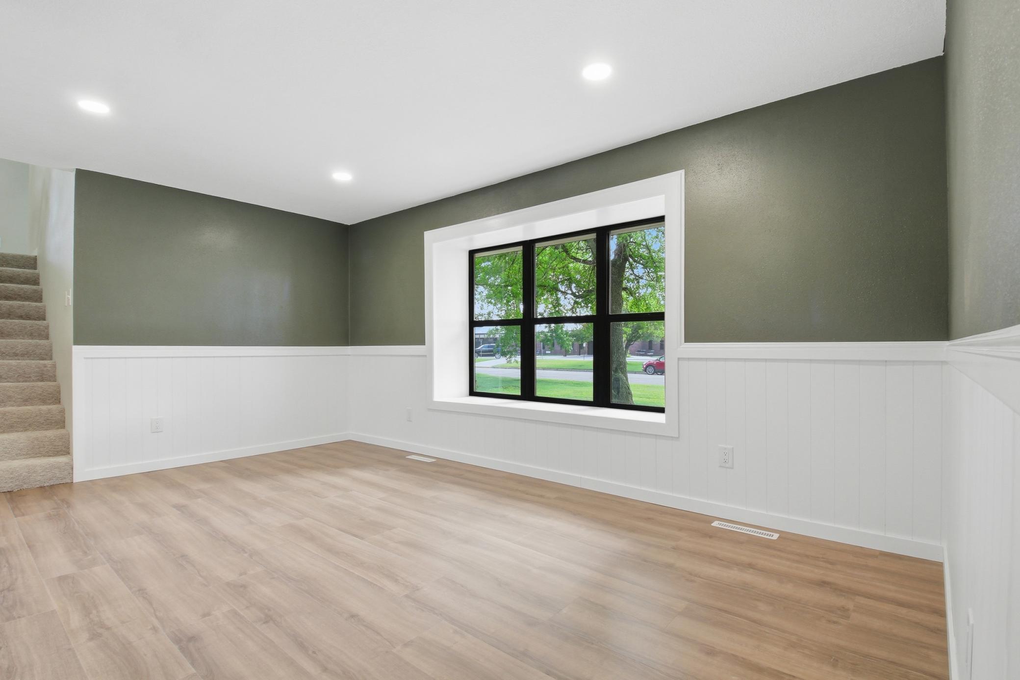 250 School Avenue Property Photo 19