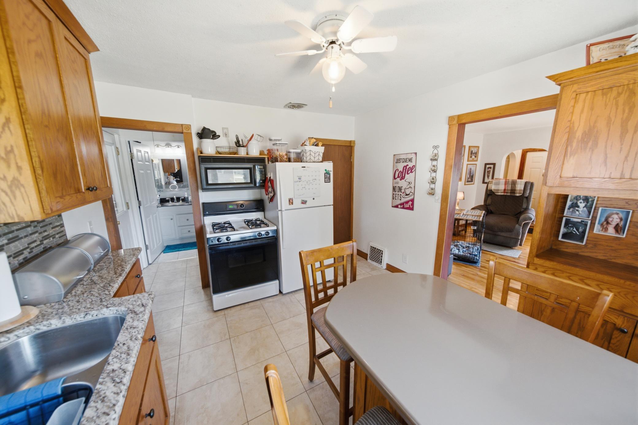 1253 8th Avenue Se Property Photo 9