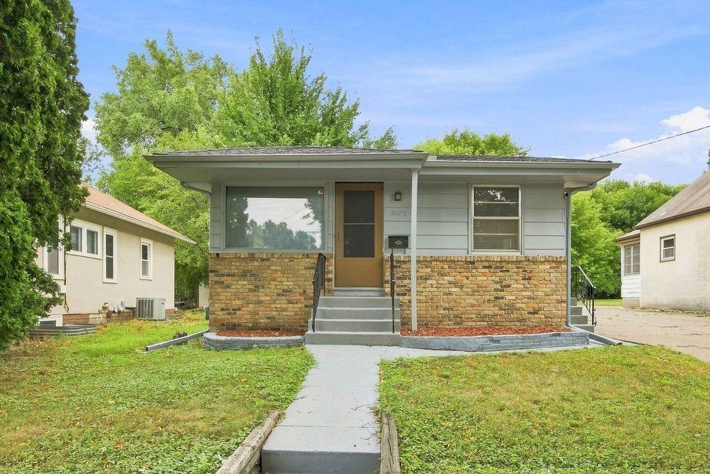 2223 Cole Avenue Se Property Photo 1