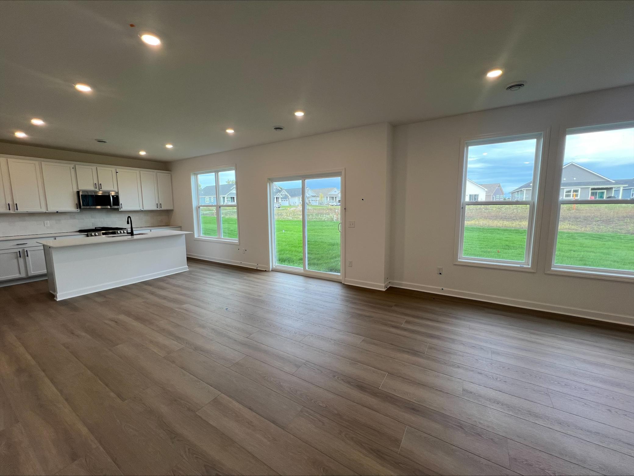 7632 Lotus Lane Property Photo 4