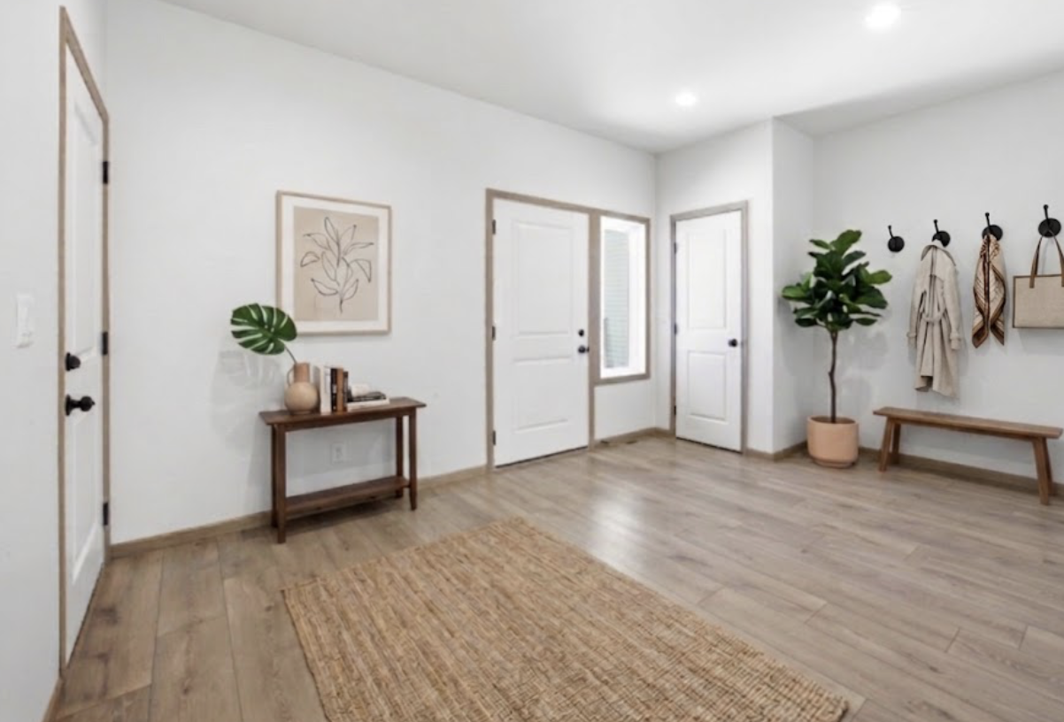 967 61st Avenue W Property Photo 3