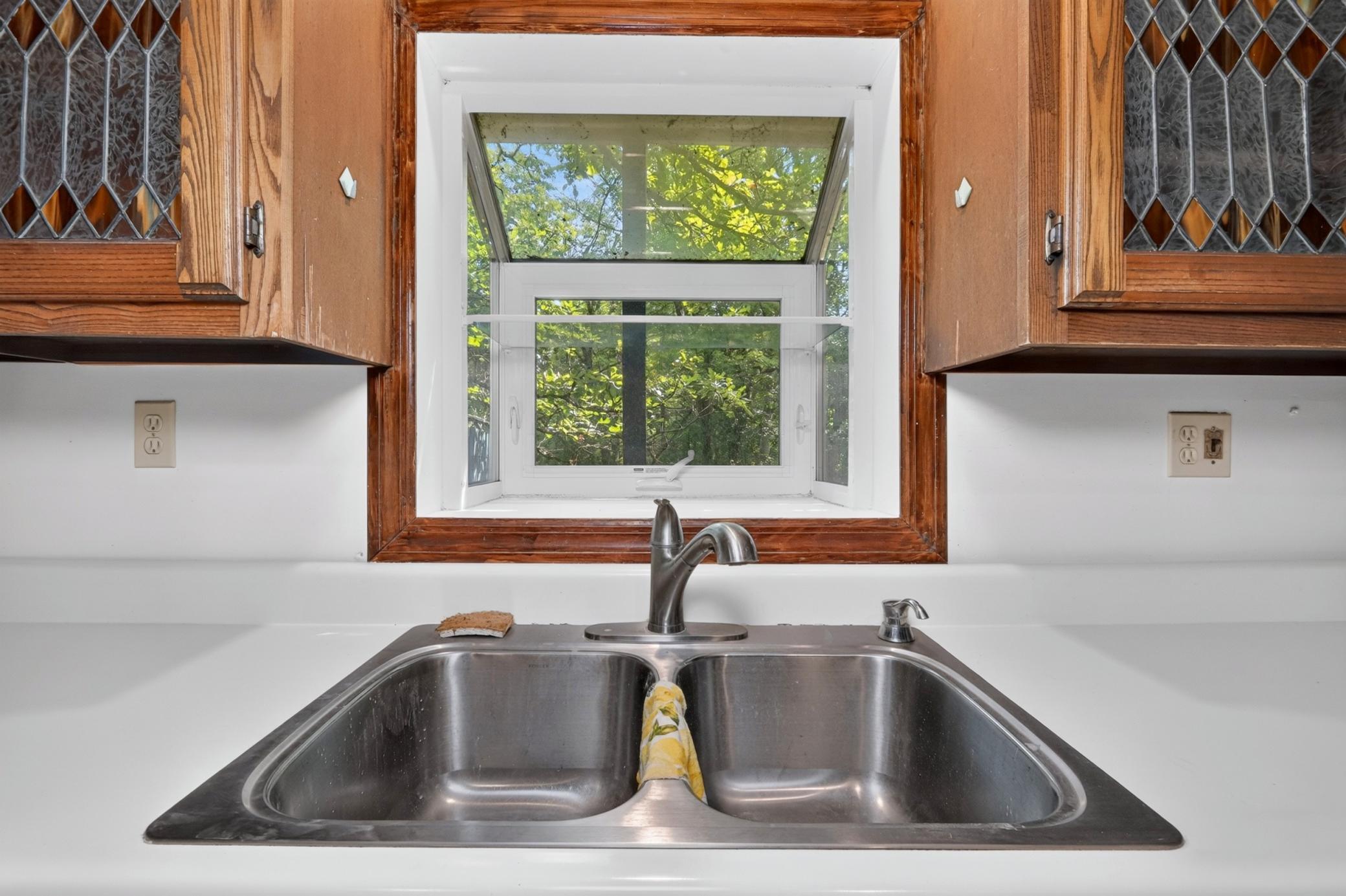 100 Cedar Street Property Photo 16