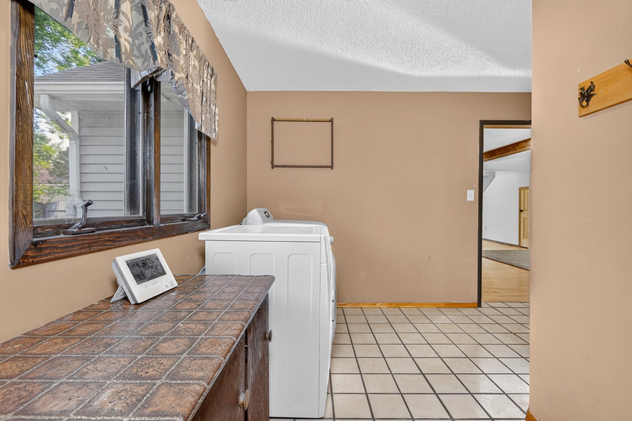 100 Cedar Street Property Photo 19
