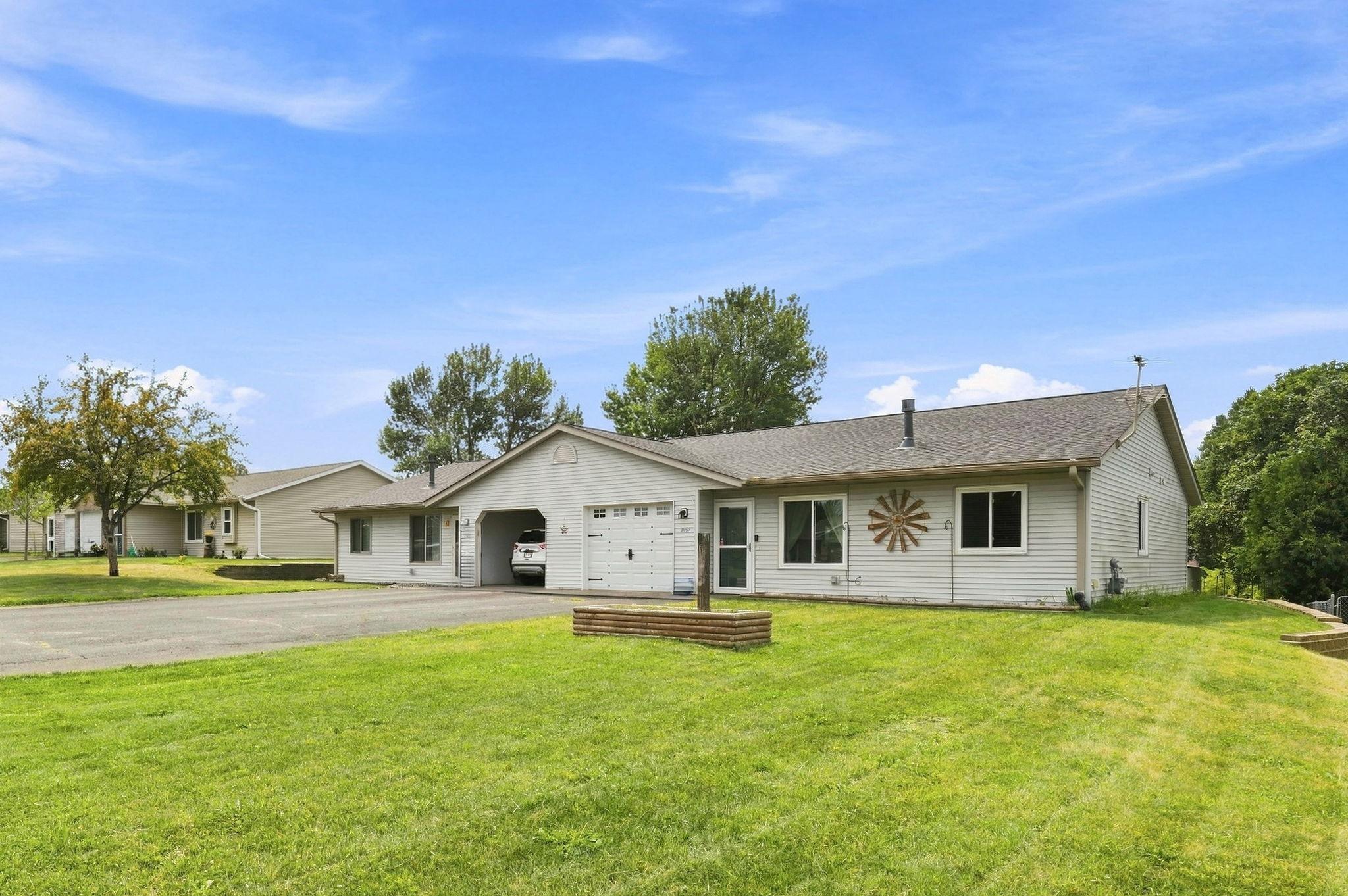1880 Windmill Drive Property Photo 2