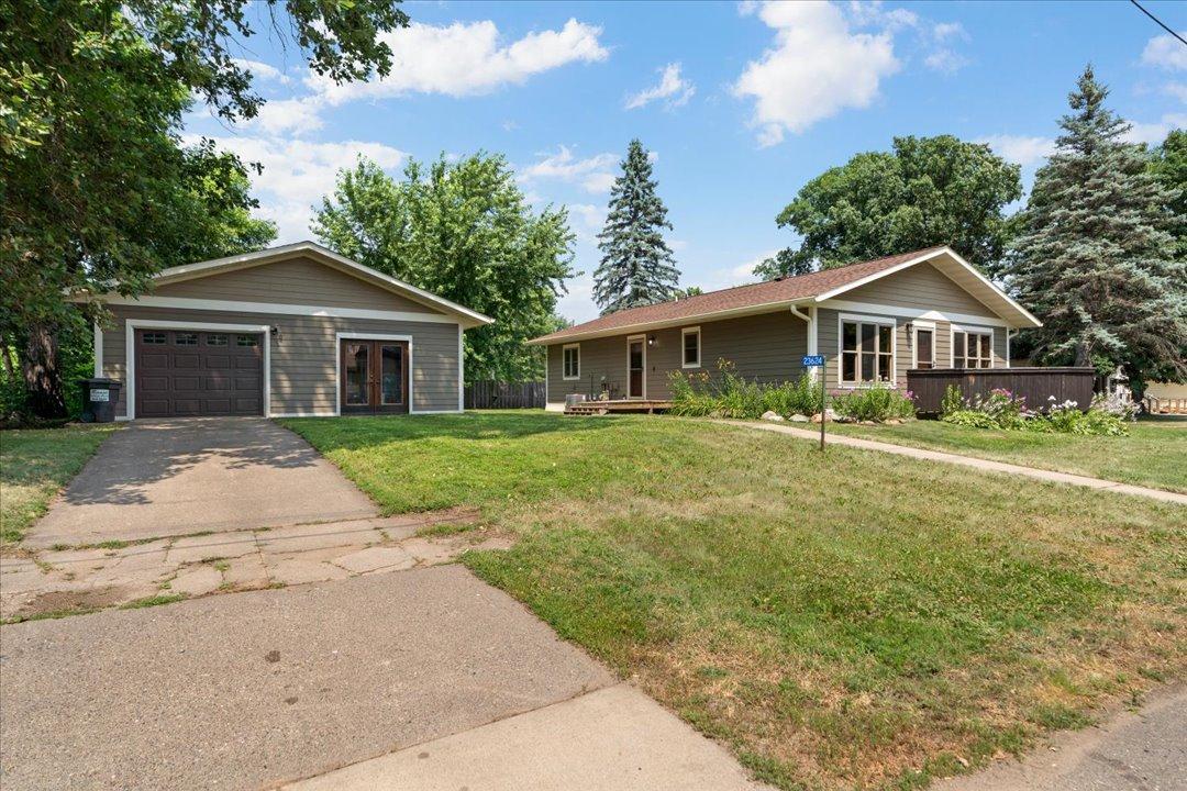 23624 Cross Drive Property Photo 1