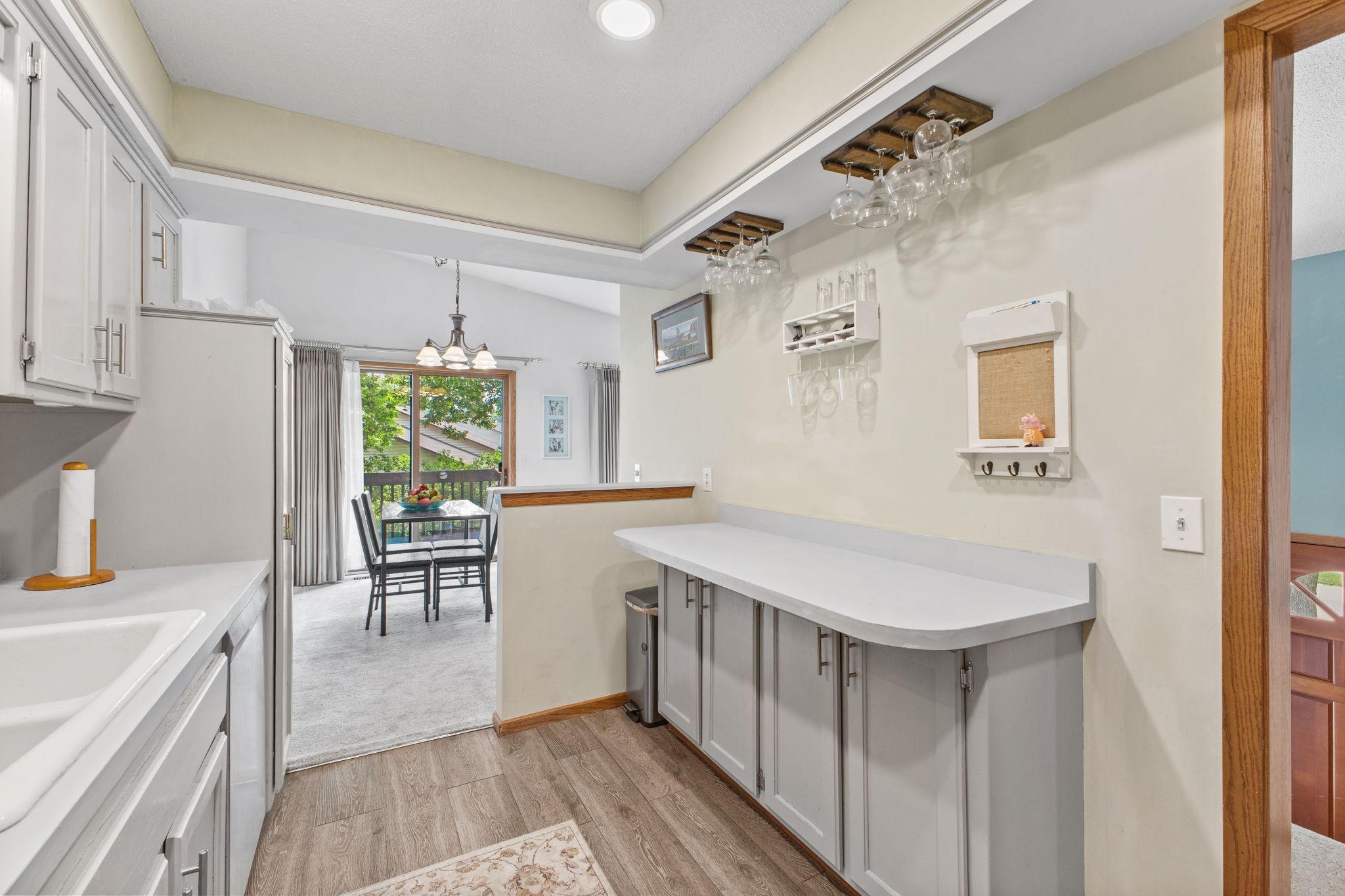 5662 Royal Oaks Drive Property Photo 11