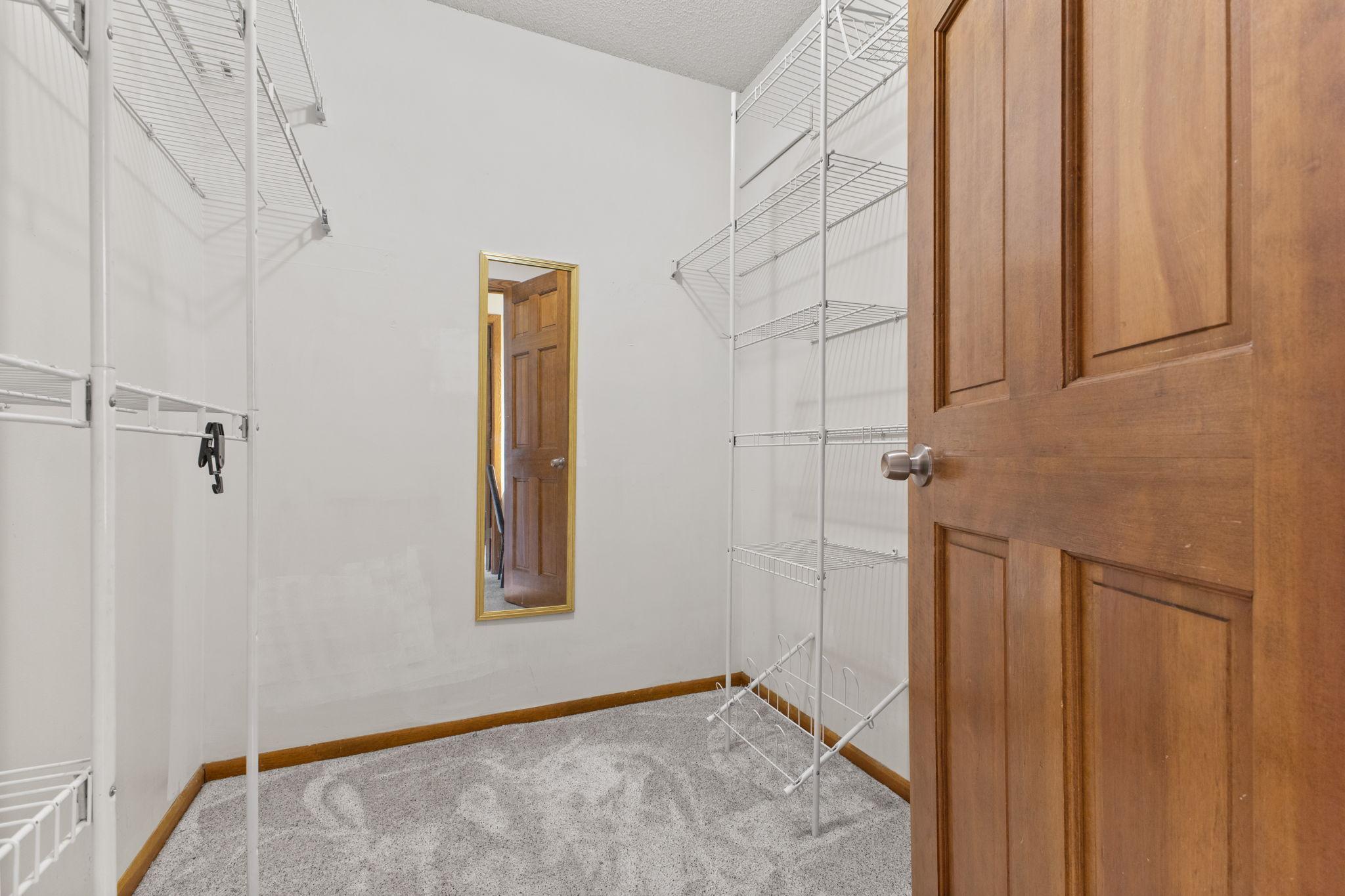 5662 Royal Oaks Drive Property Photo 17