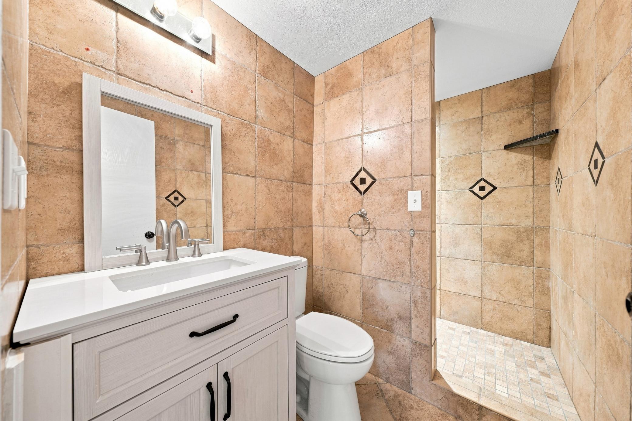 708 Maplebrook Drive Ne Property Photo 16