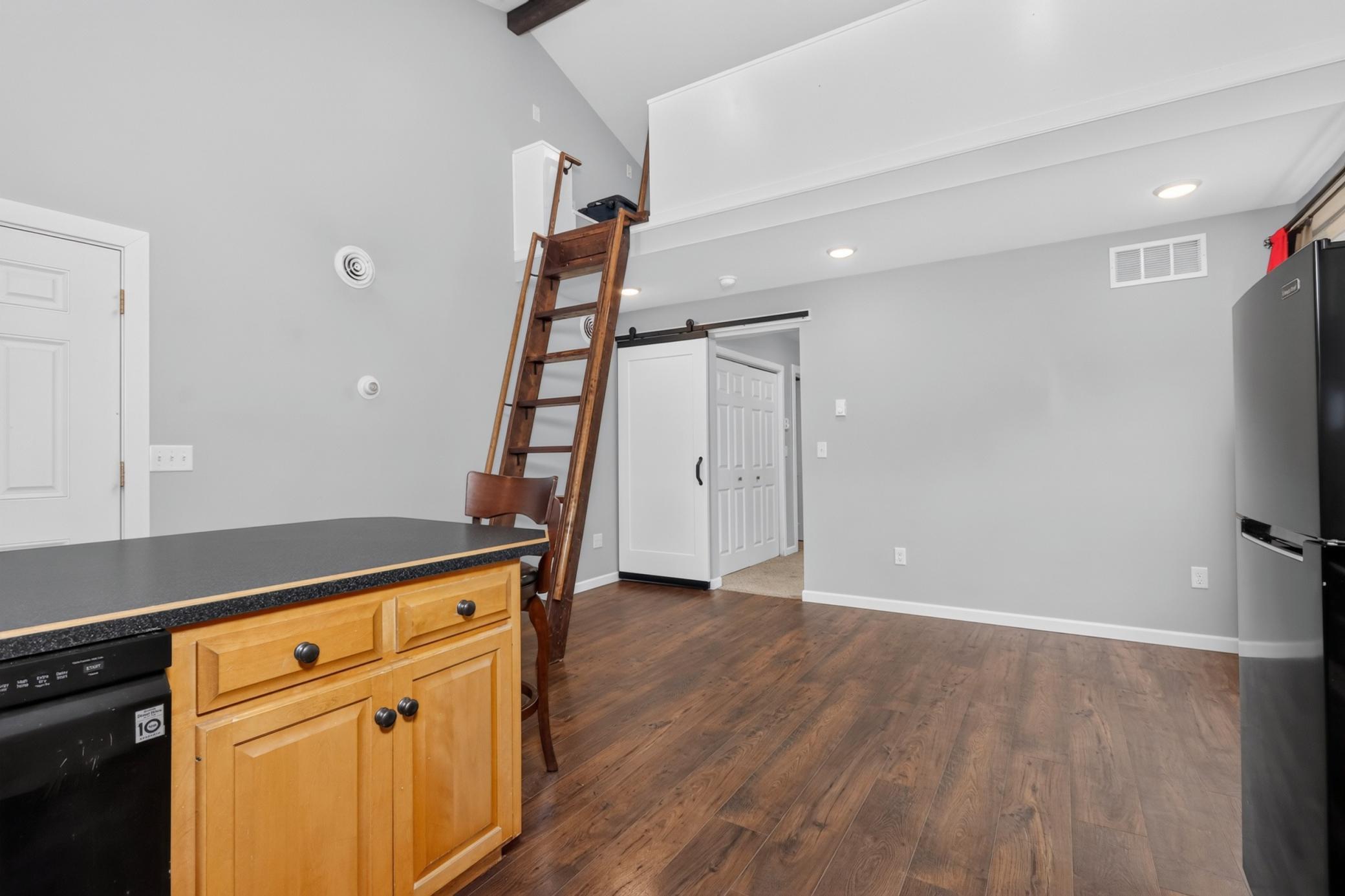 28750 Prairie Lake Road Property Photo 13