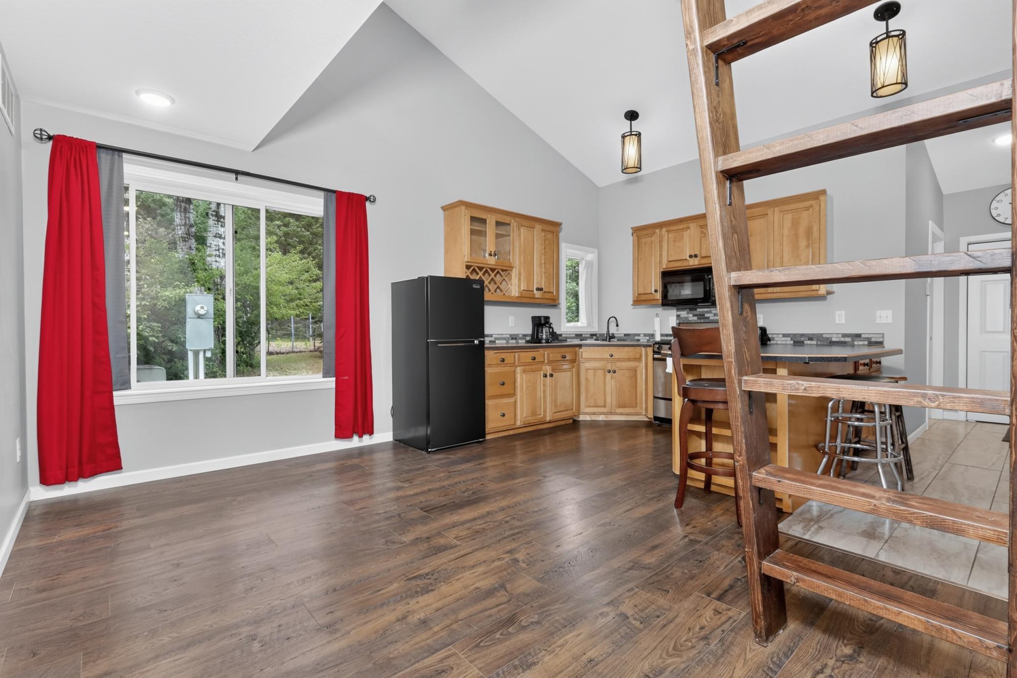 28750 Prairie Lake Road Property Photo 14