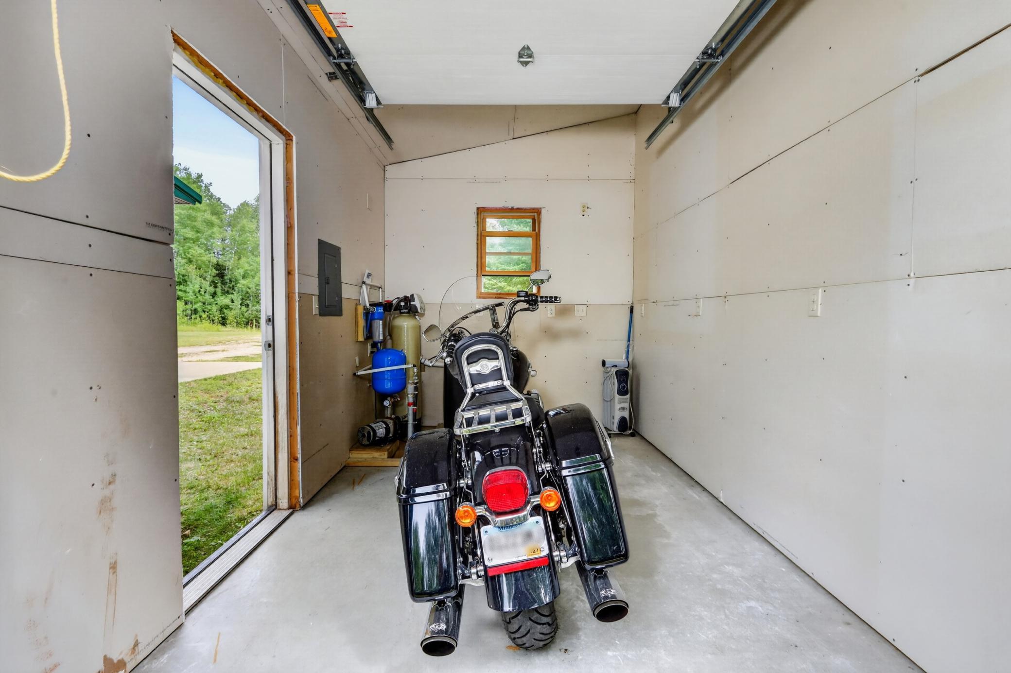28750 Prairie Lake Road Property Photo 34