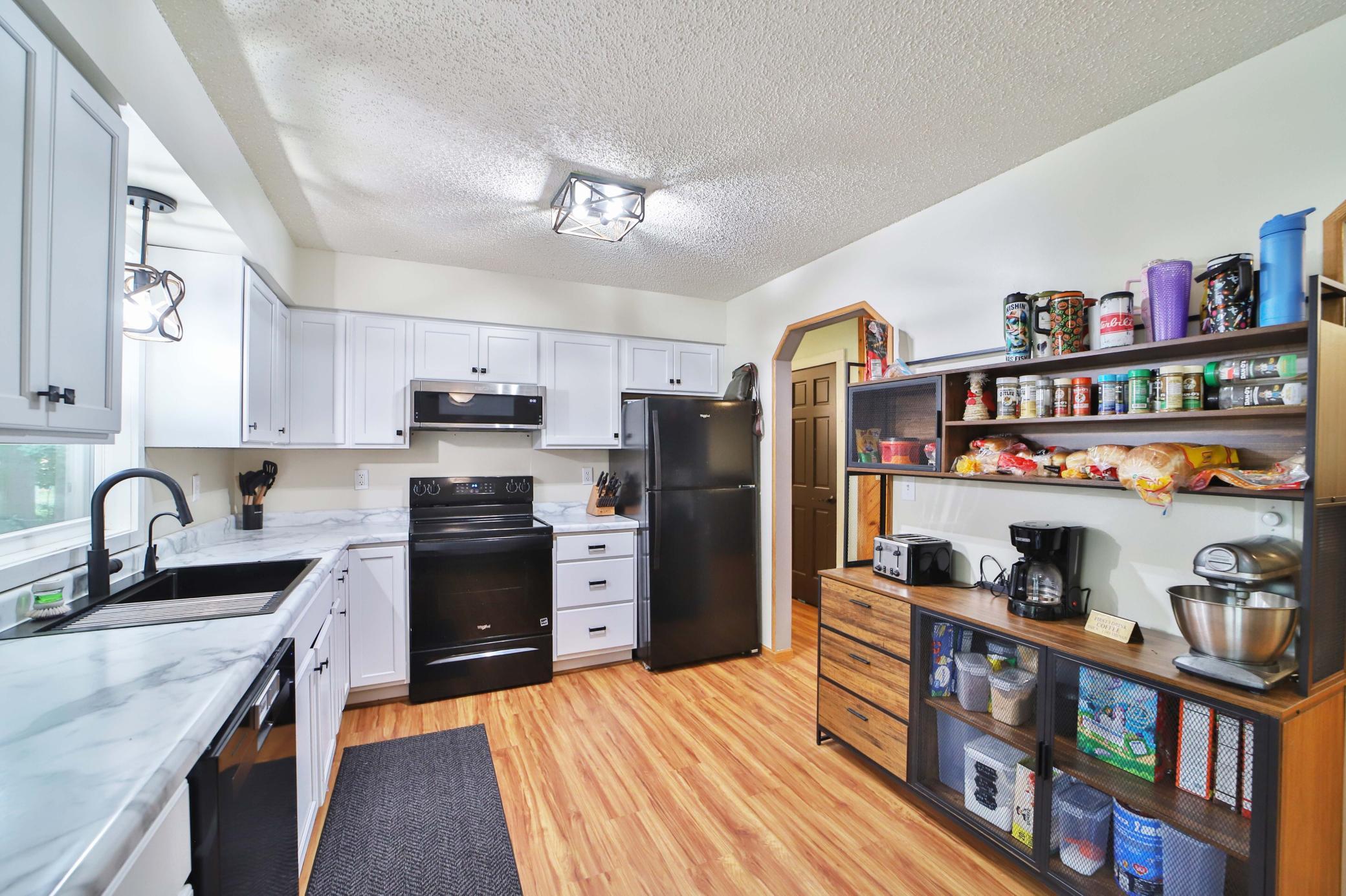 9774 Wise Road Property Photo 4